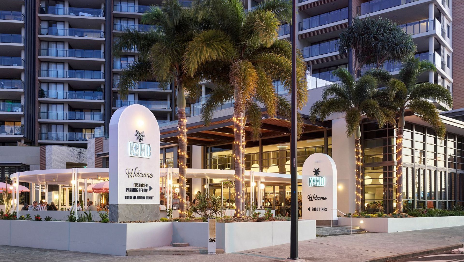Mon Komo Hotel, QLD banner