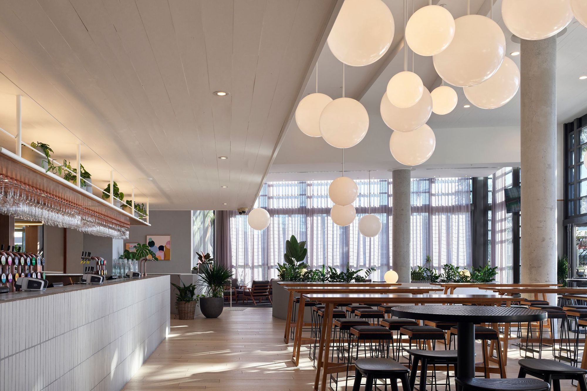 Mon Komo Hotel, QLD
