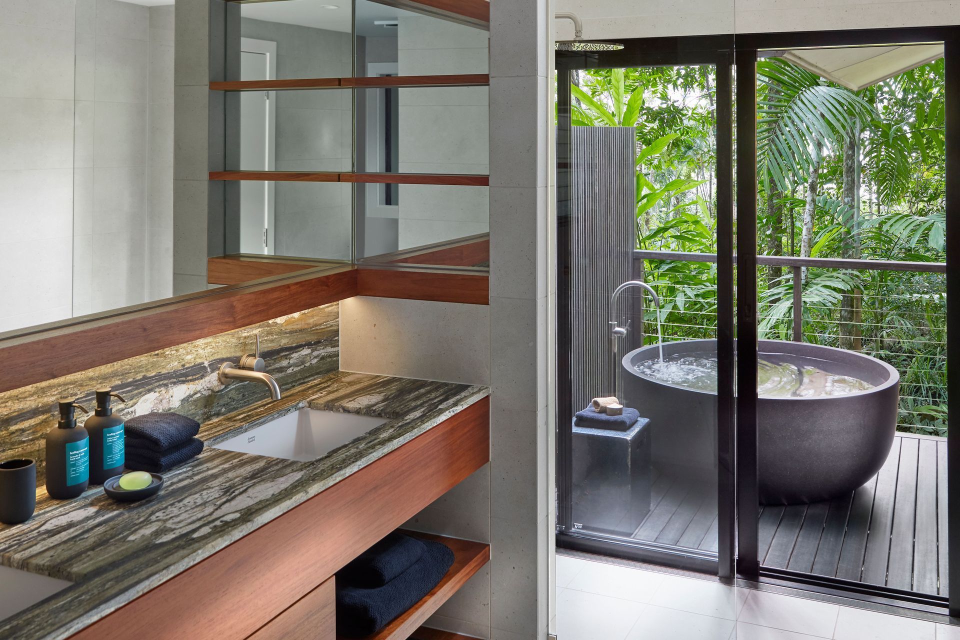 Photography: George Apostolidis