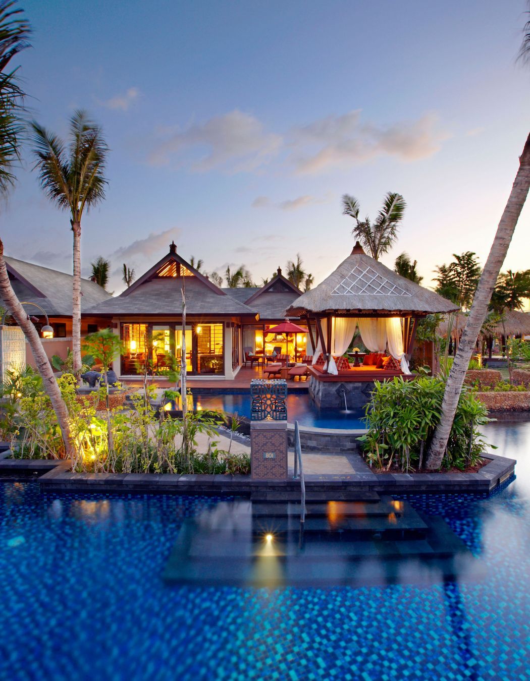 St-Regis-Bali-Lagoon-Villa-str1708ex68530.jpg
