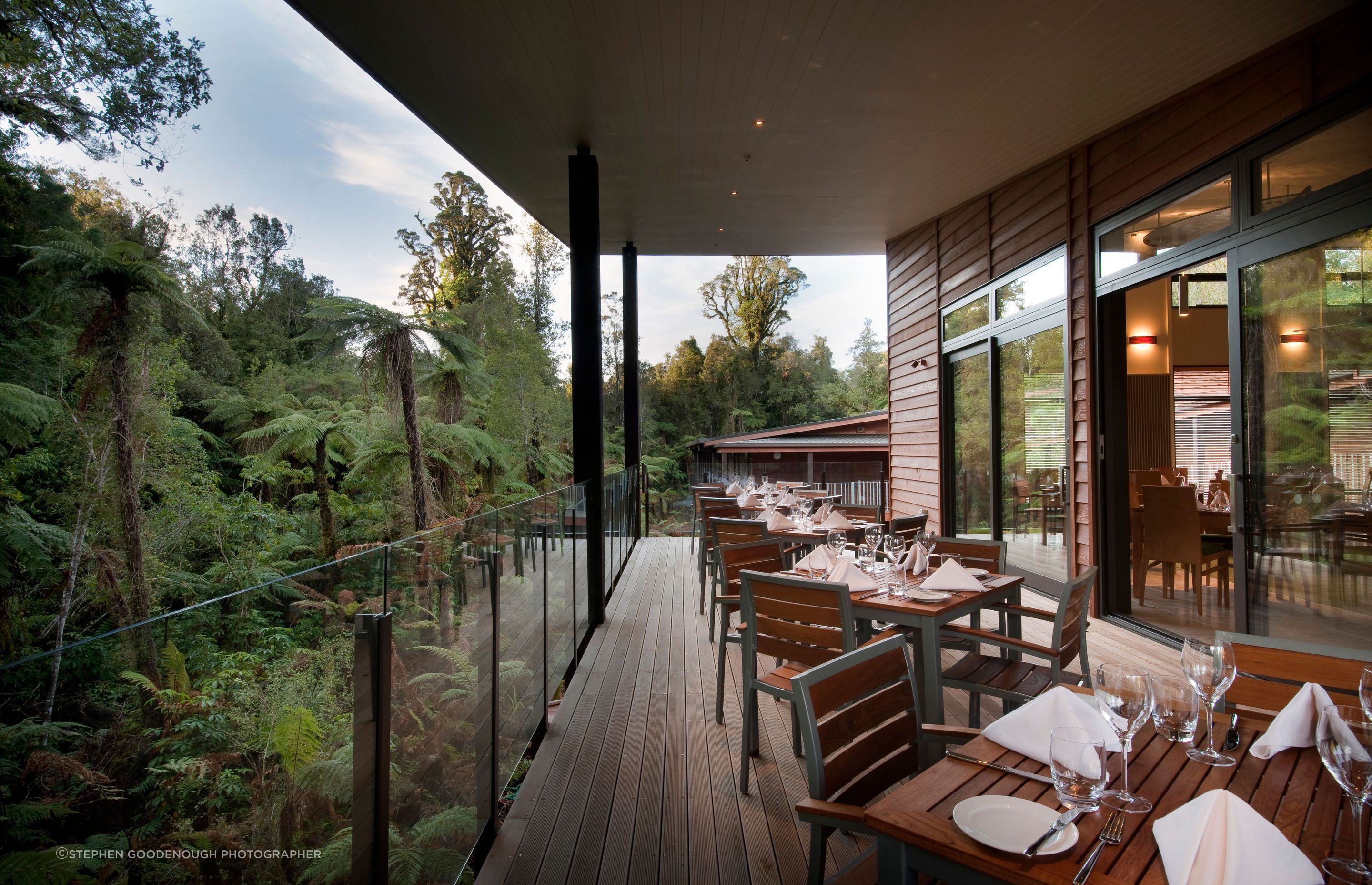 TW-Restaurant-Outside-Deck.jpg