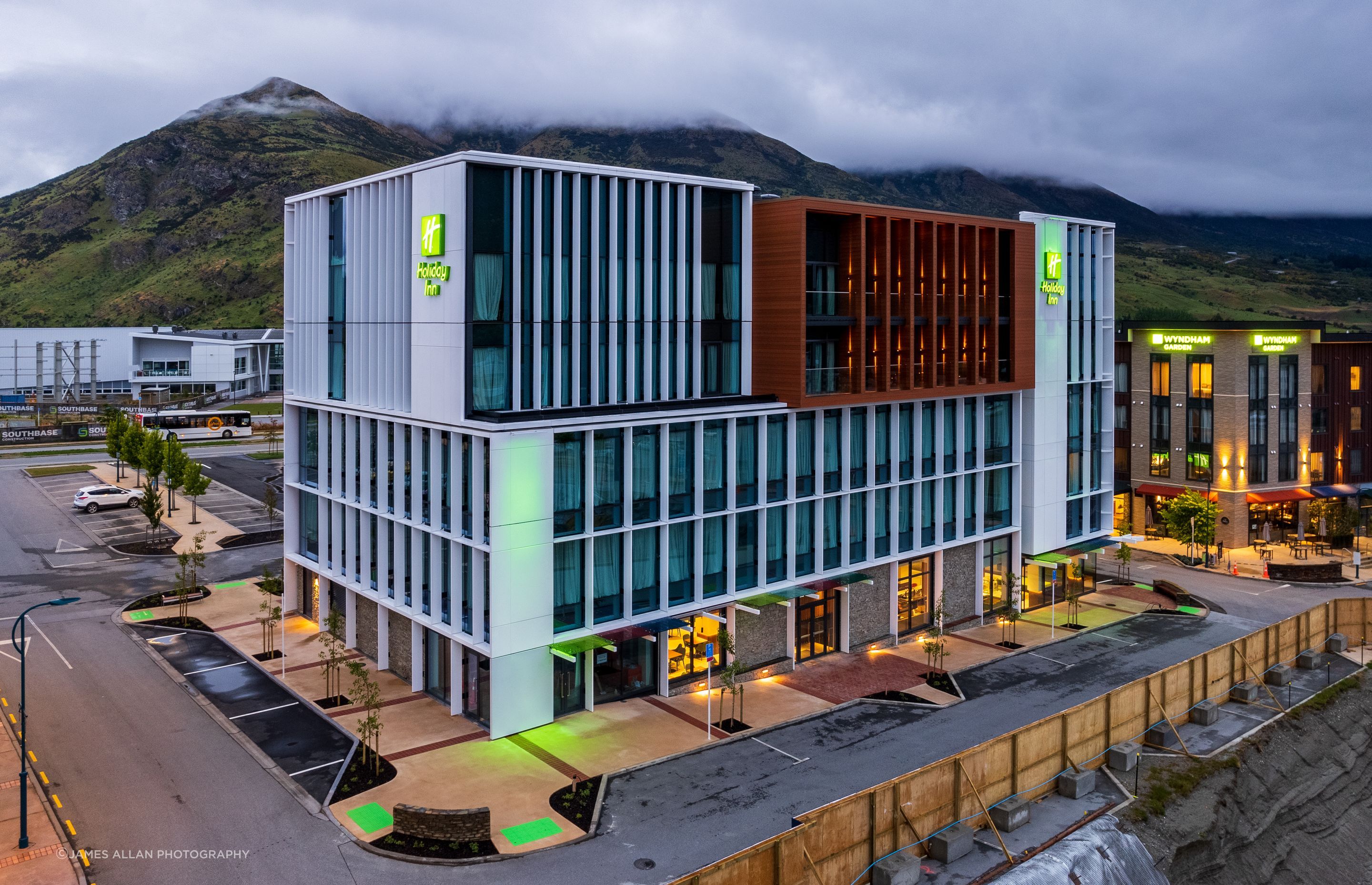 Holiday Inn Remarkables Park