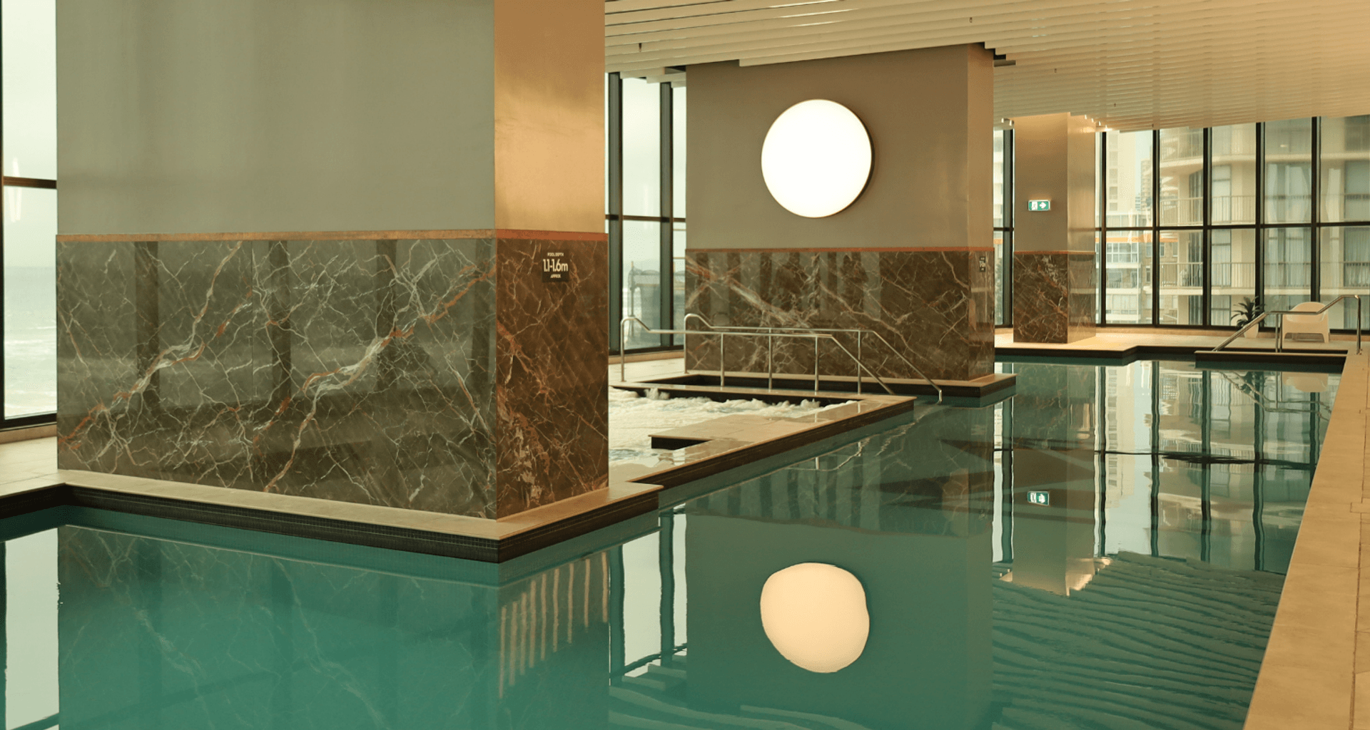 Meriton Suites Surfers Paradise - Gold Coast banner