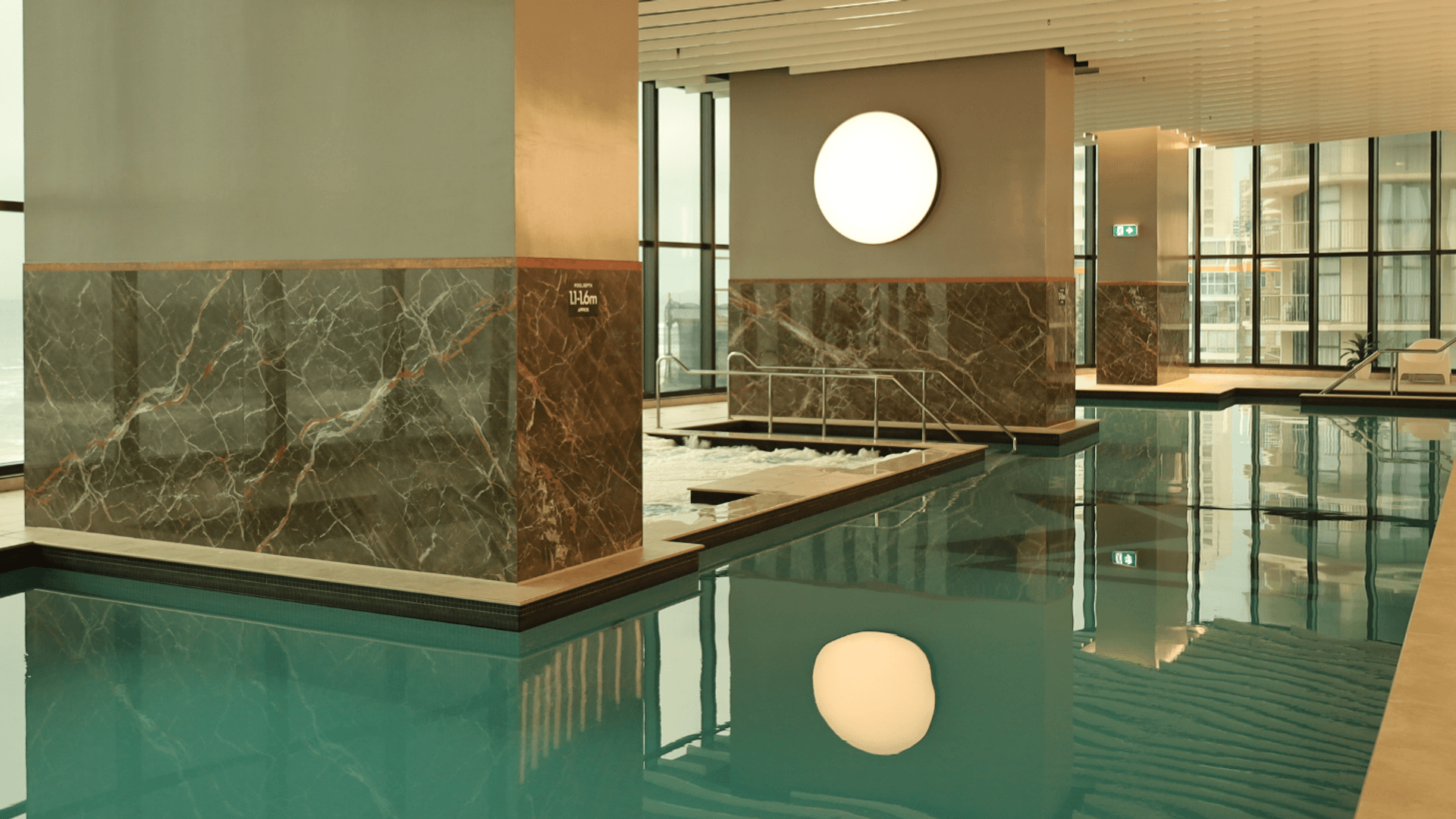 Meriton Suites Surfers Paradise - Gold Coast banner