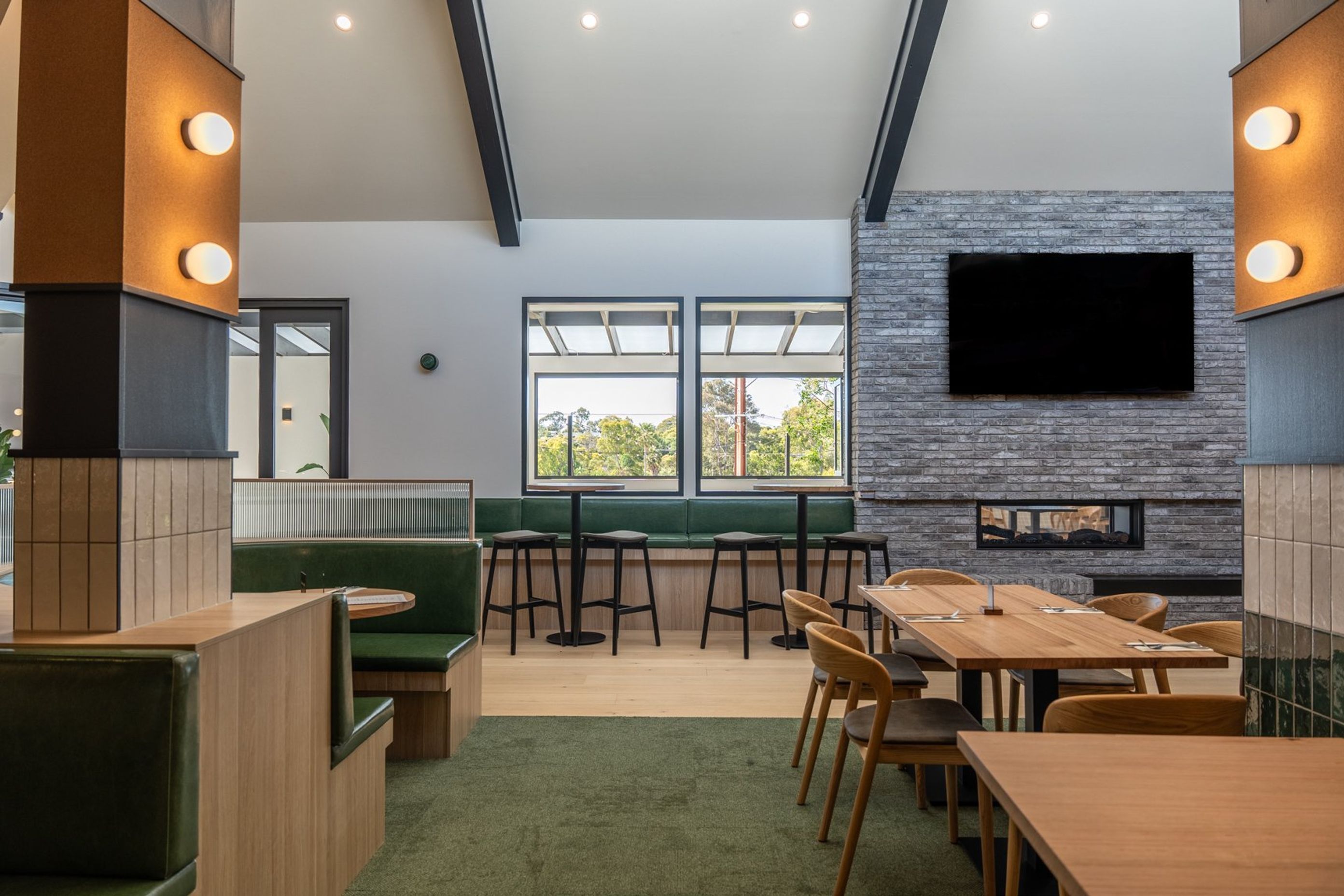 aussie-inn-2.jpg