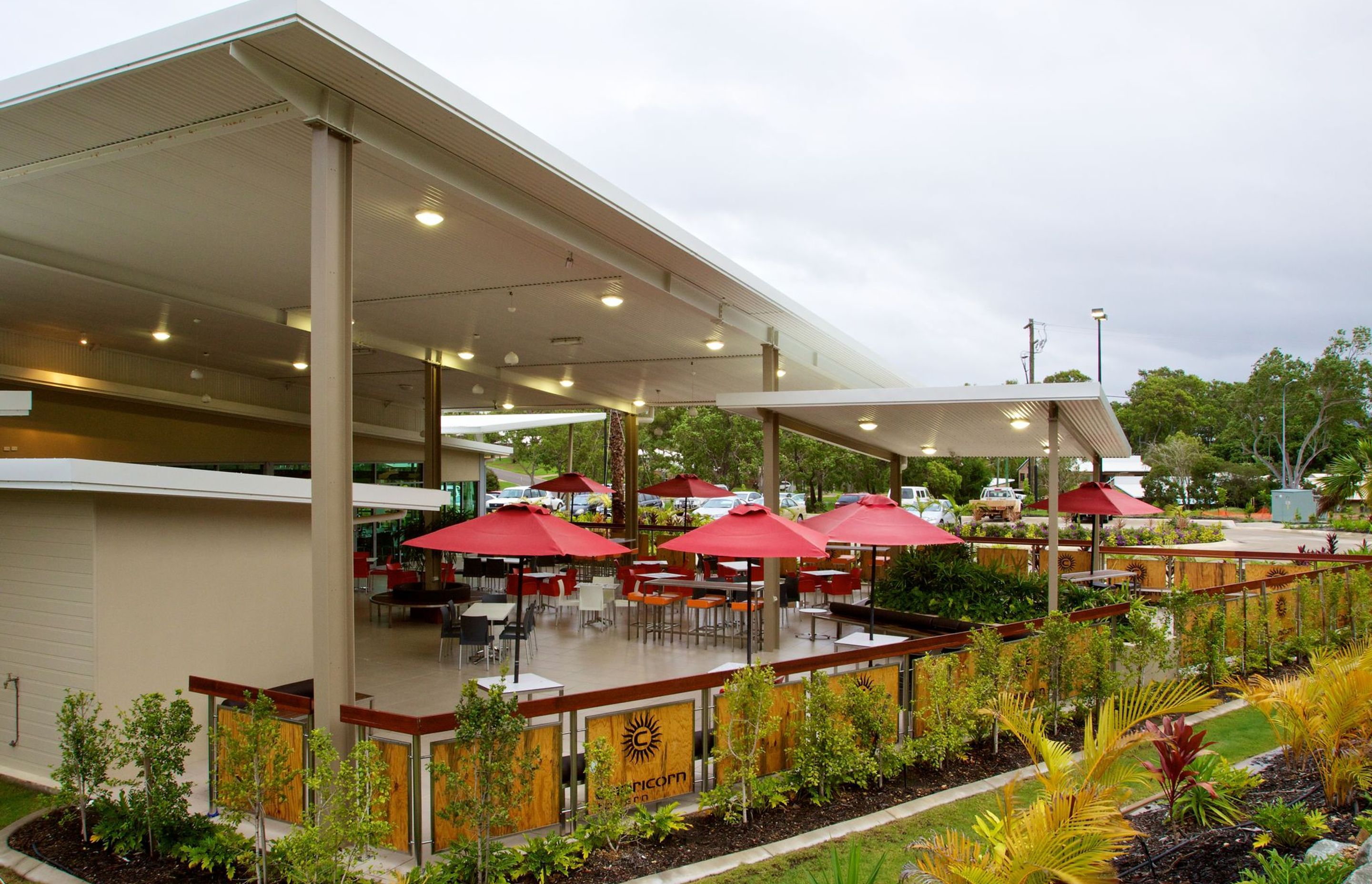 Capricorn Tavern and Motel