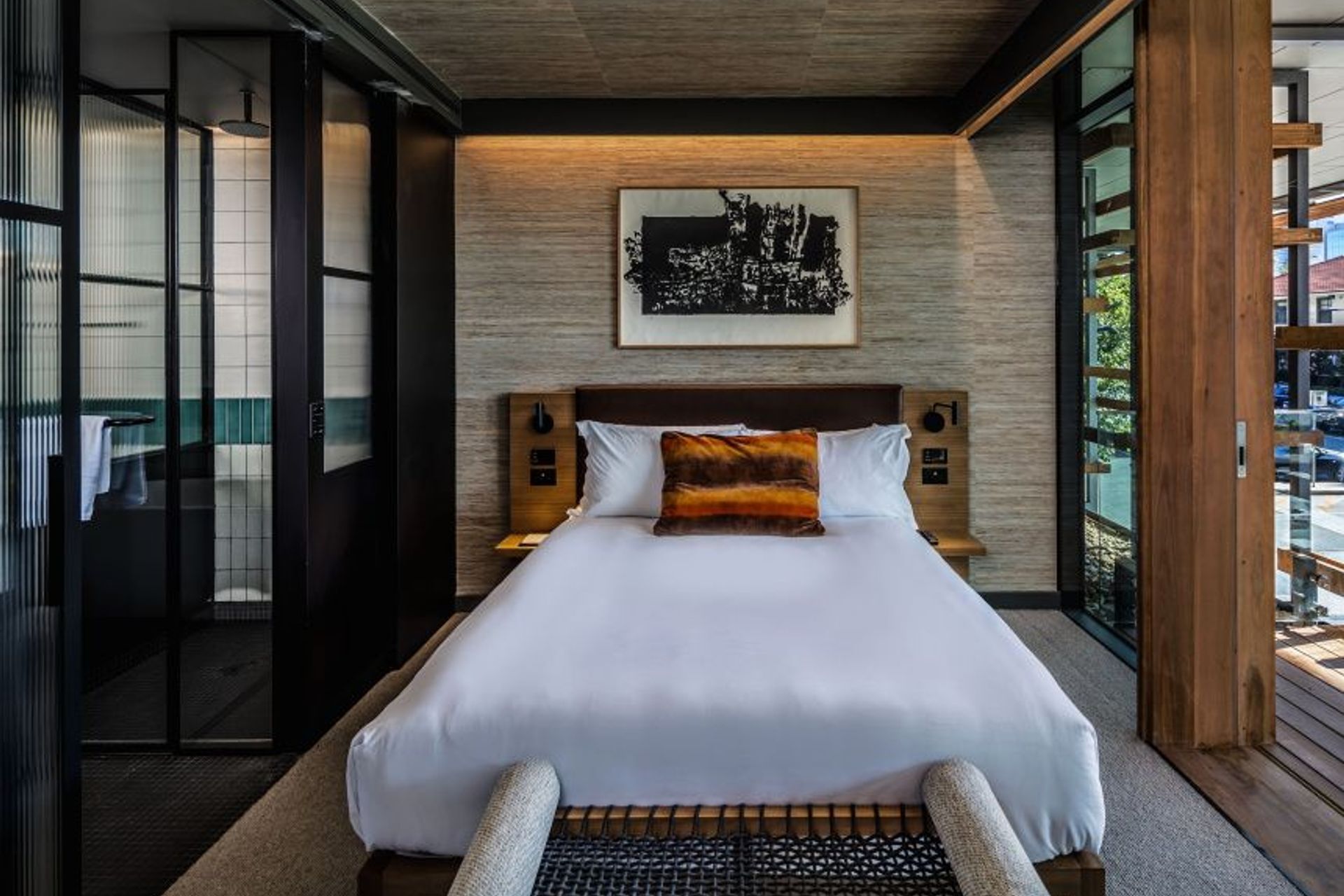 Ovolo Nishi, Canberra