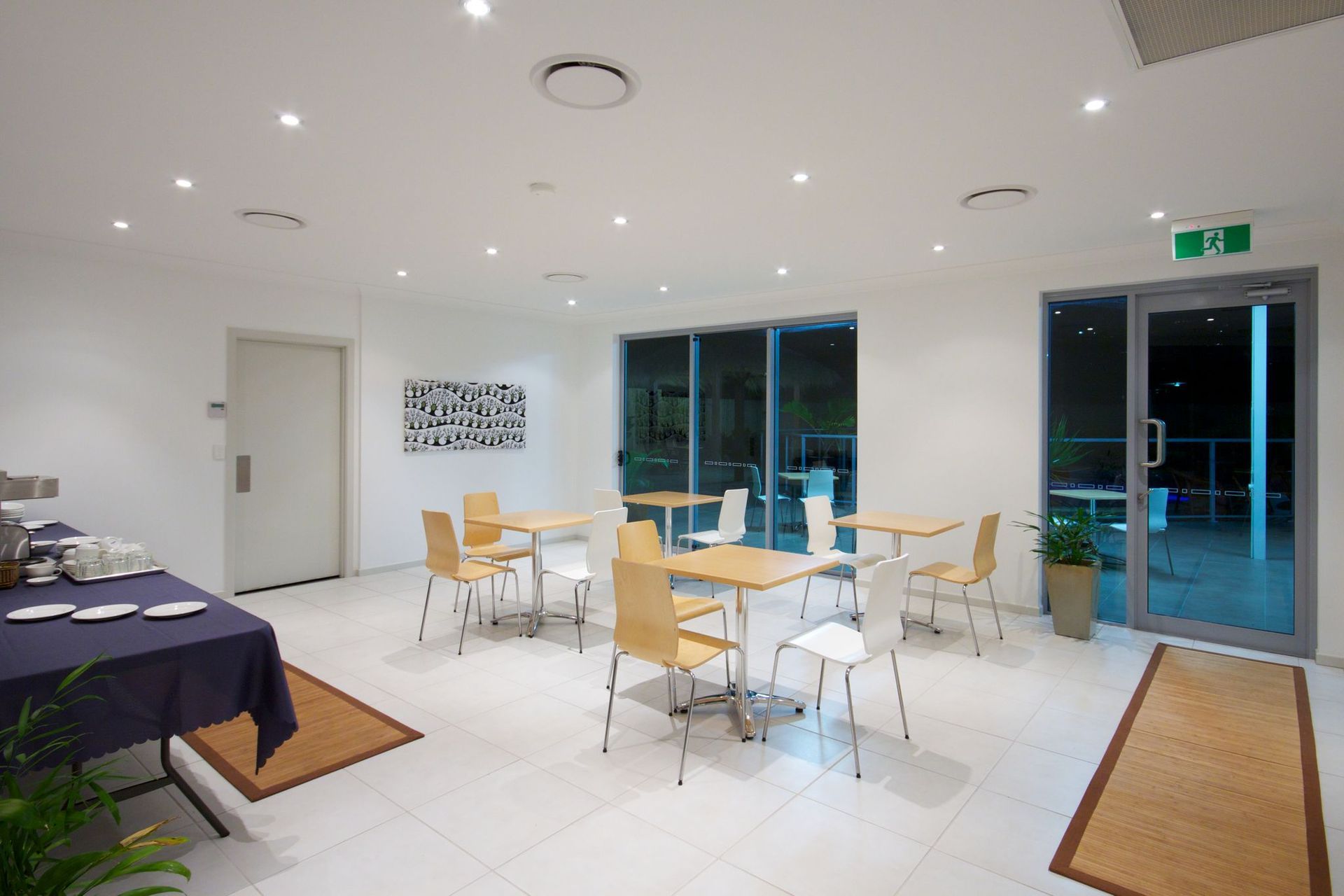 Capricorn Tavern and Motel