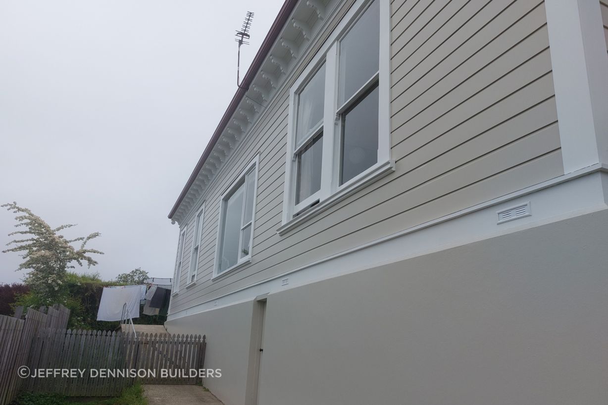 0-9-Fifield-Street-Roslyn-Dunedin-Completed-renovation-of-the-house-facing-the-harbour-JDBuilders.jpg