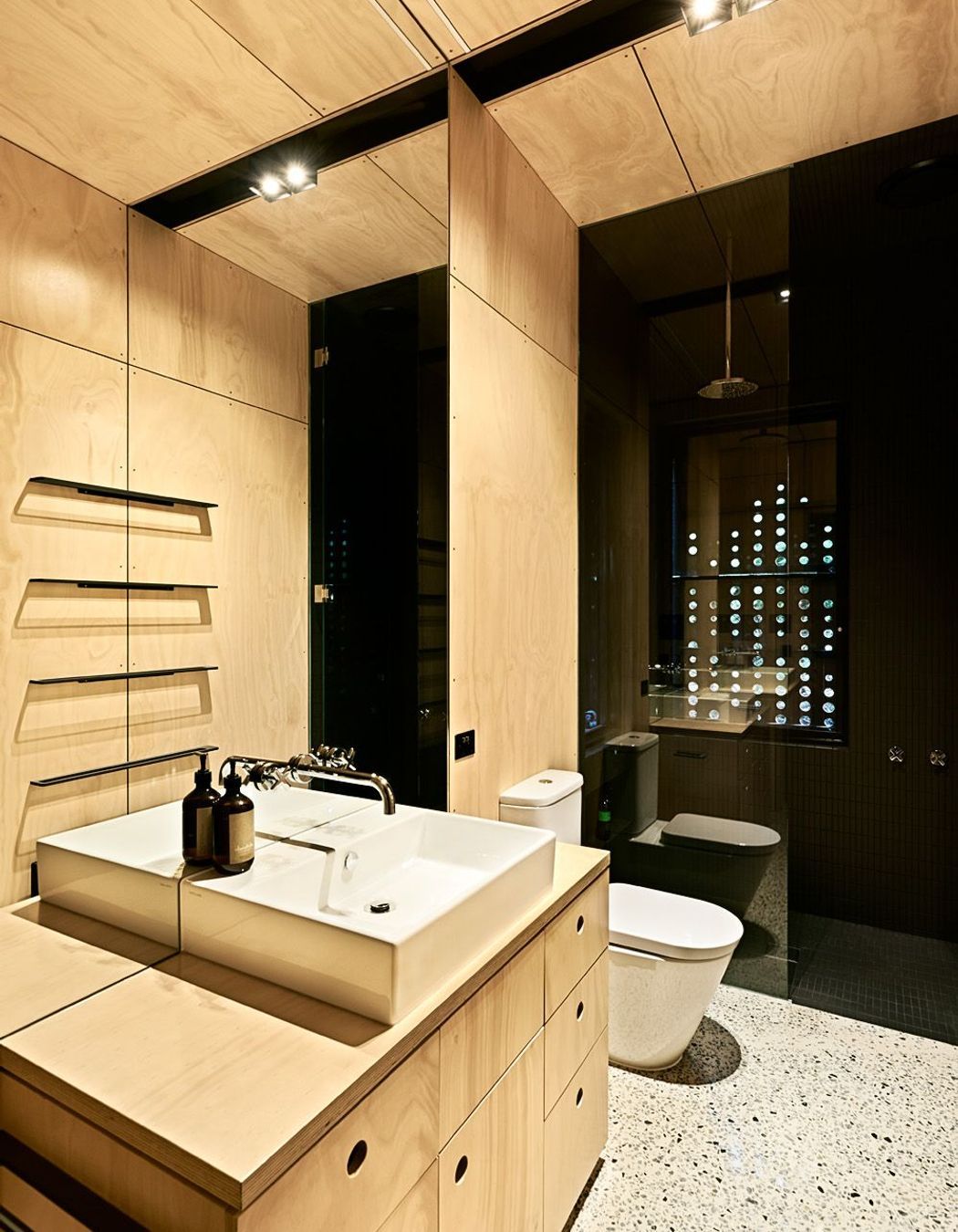 0014-09-bathroom-v2.jpg