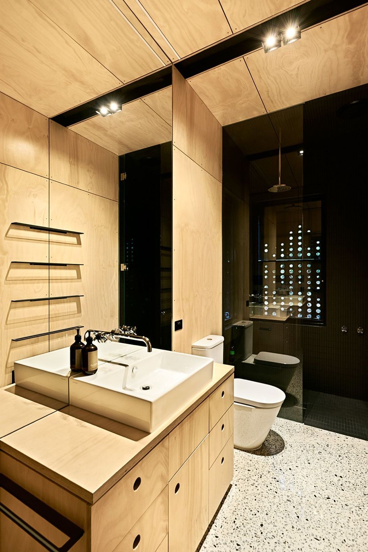 0014-09-bathroom-v2.jpg