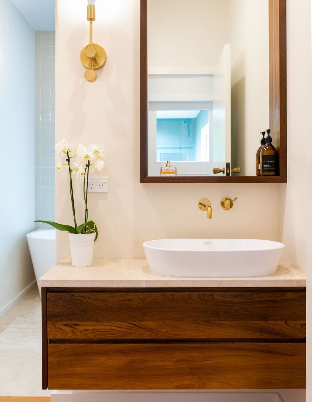 Stunning Mid-Century Modern Bathrooms