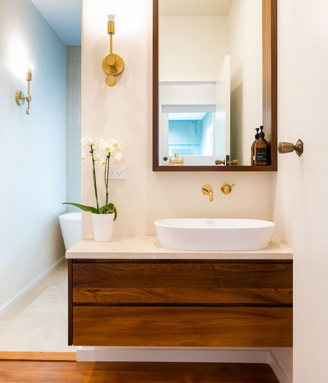 Stunning Mid-Century Modern Bathrooms