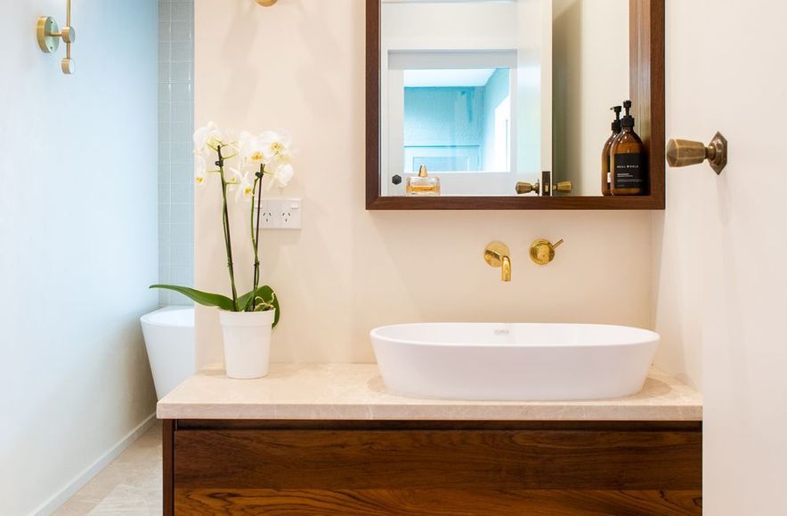 Stunning Mid-Century Modern Bathrooms