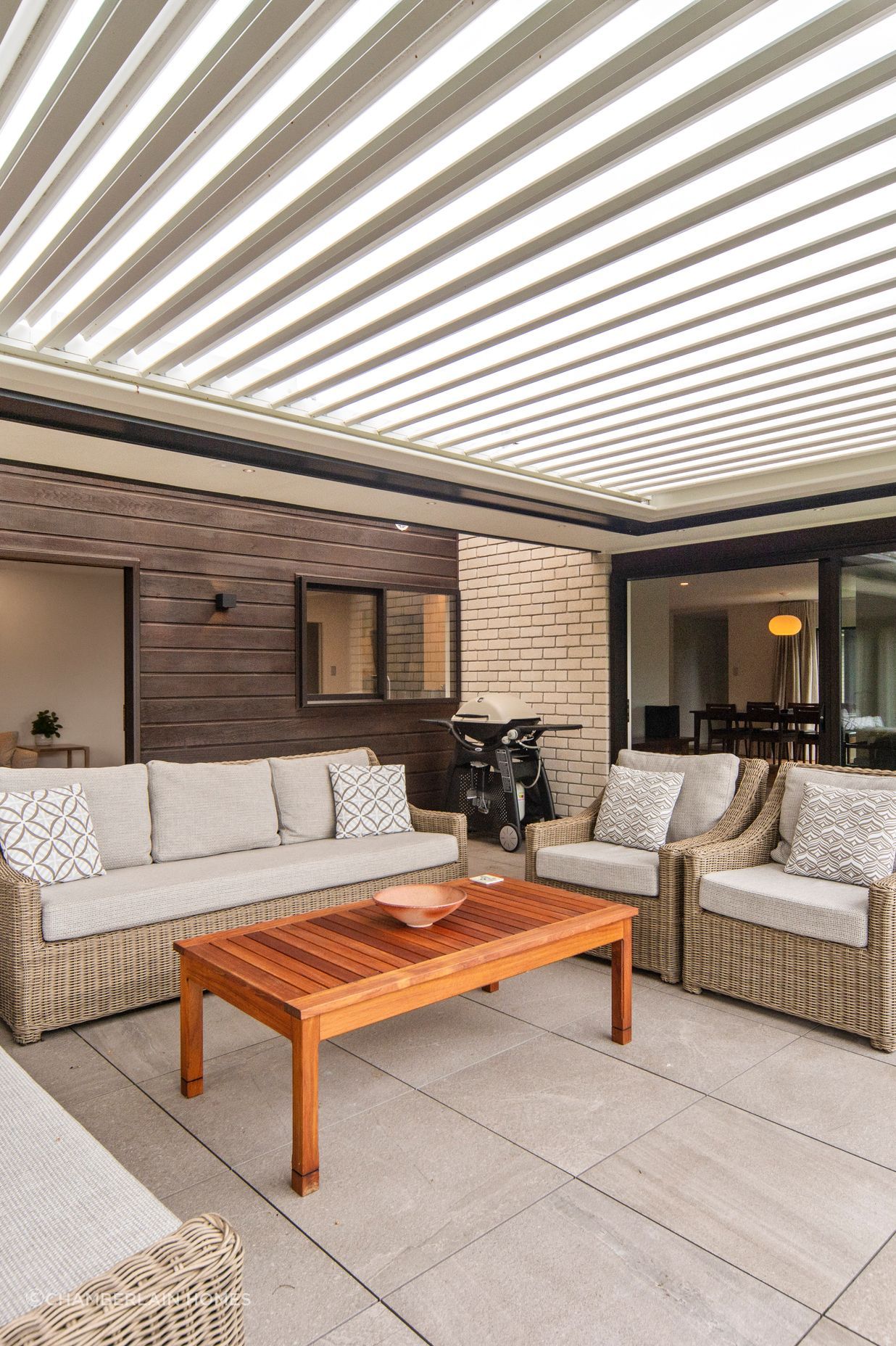 003Open2viewID555716-16LoganAvenue.jpg