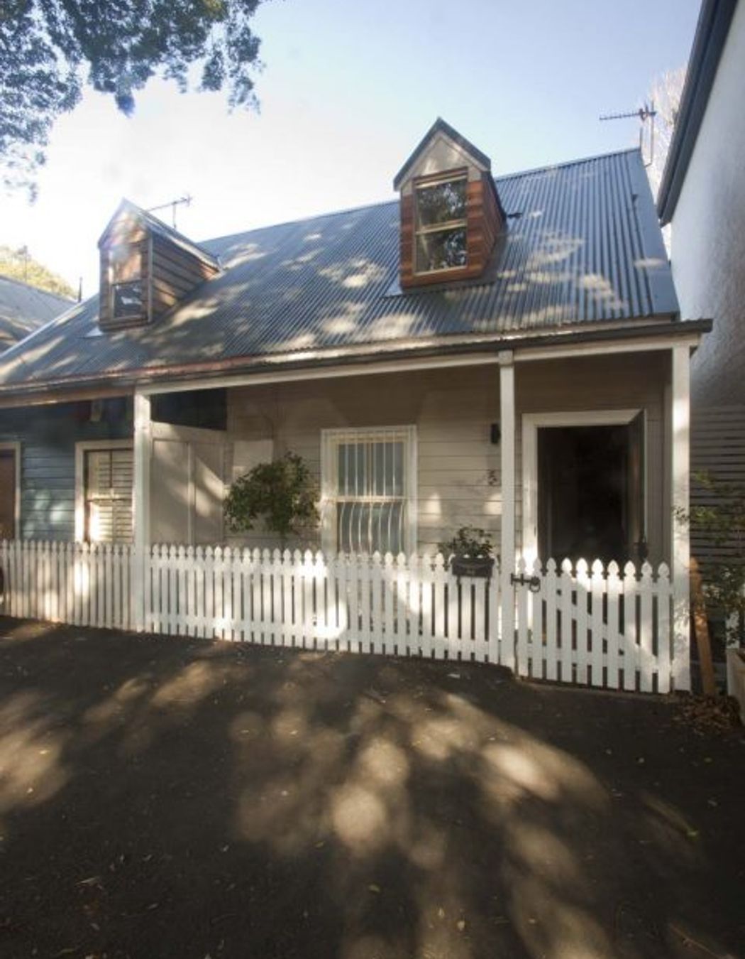 Laman Street Residence