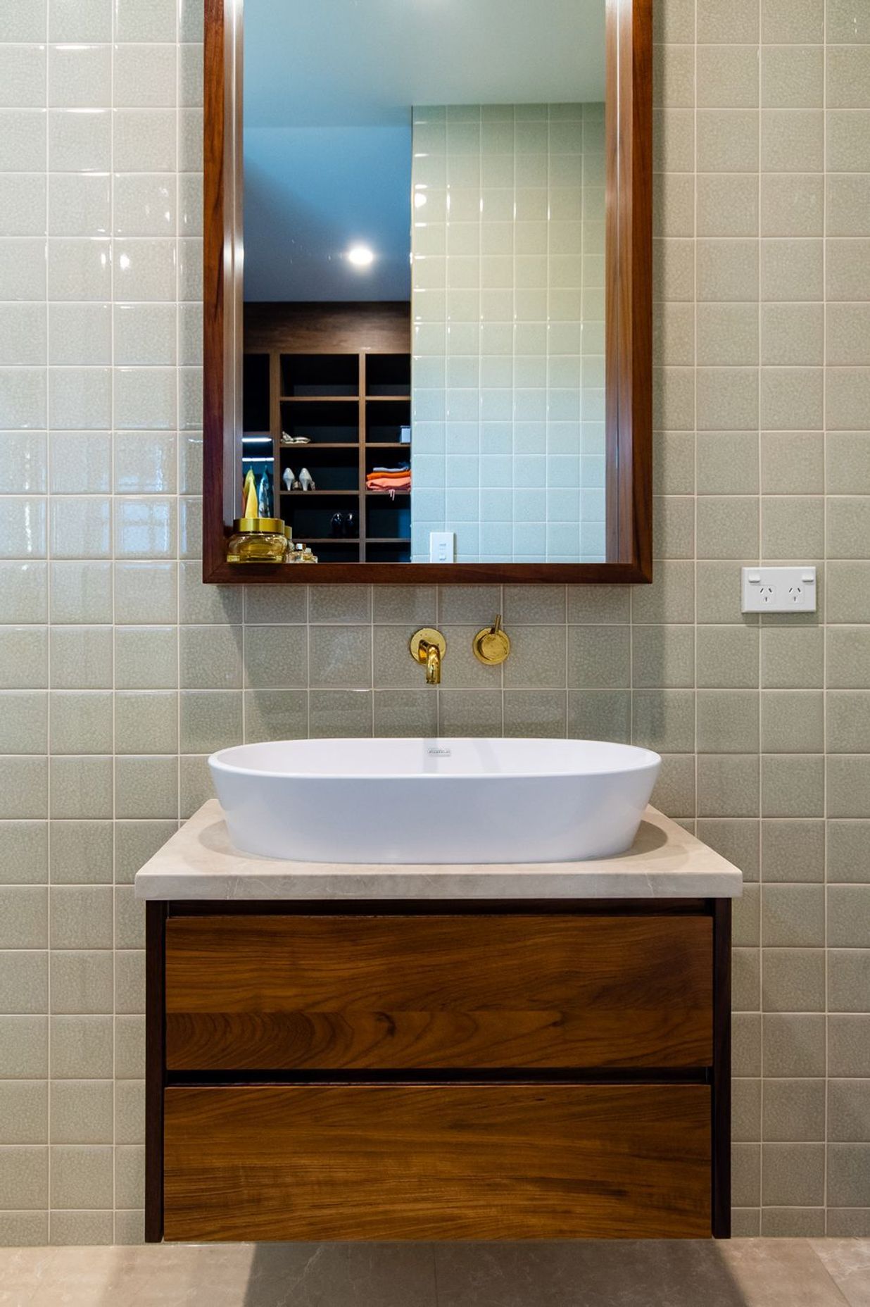 Stunning Mid-Century Modern Bathrooms