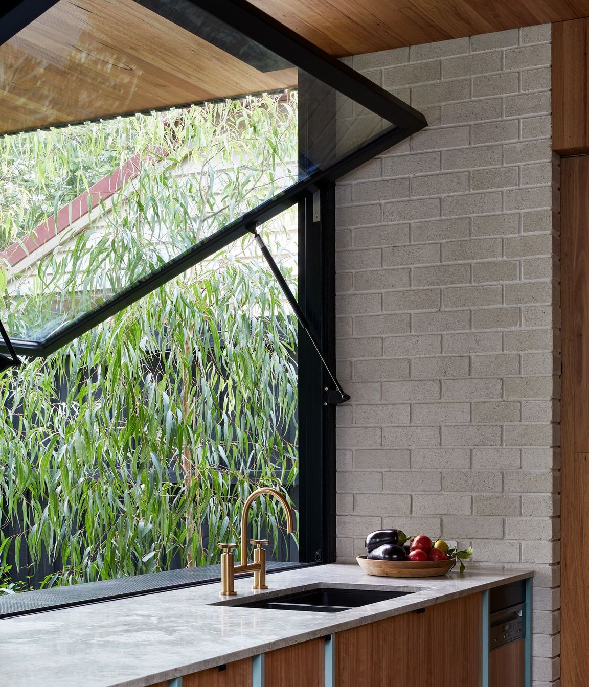 0054-14-kitchen-servery.jpg