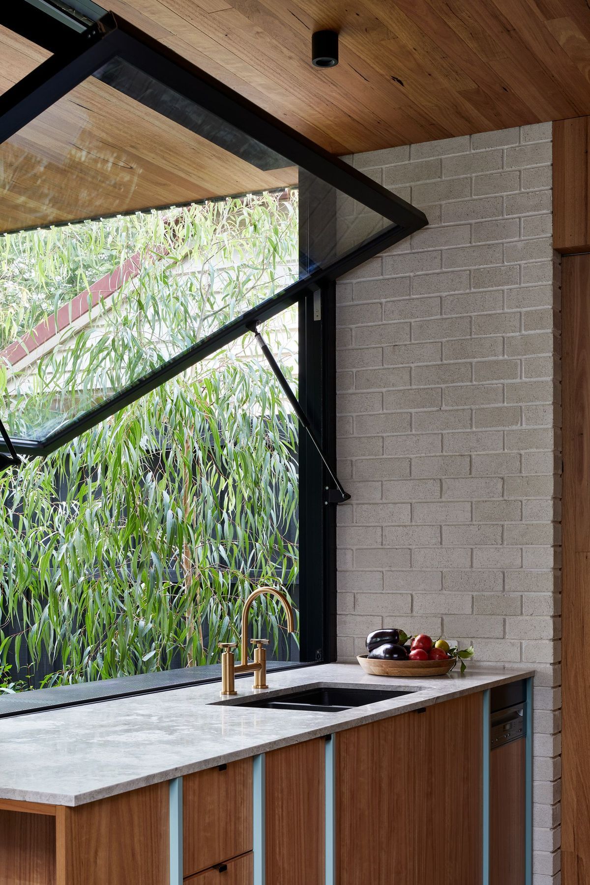 0054-14-kitchen-servery.jpg