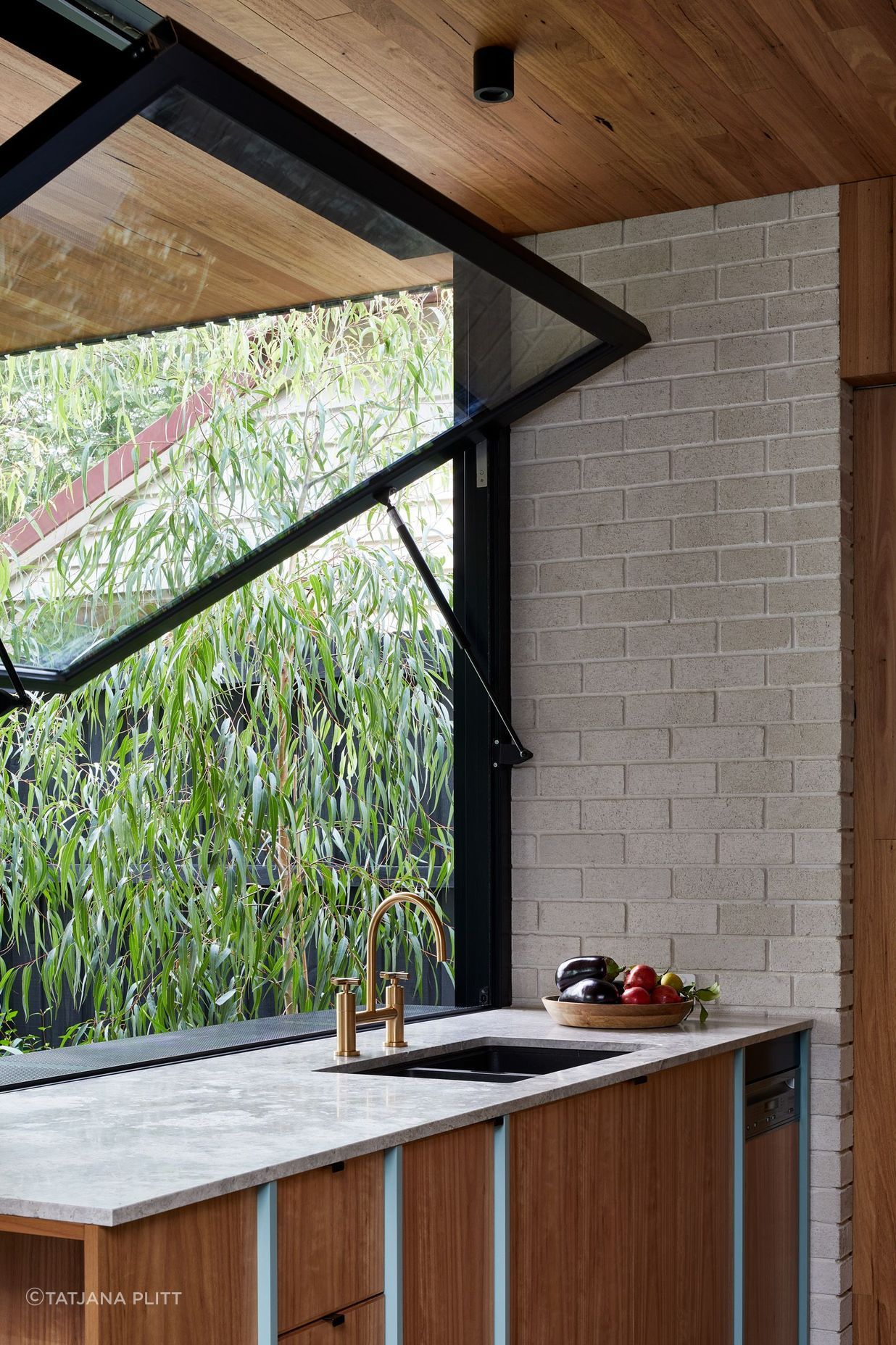 0054-14-kitchen-servery.jpg