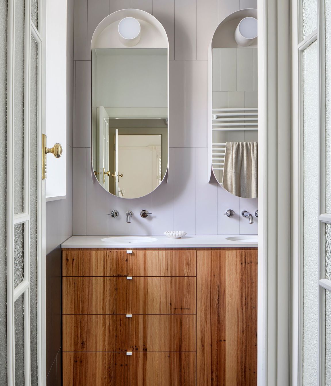 0057-04-bathroom-detail.jpg