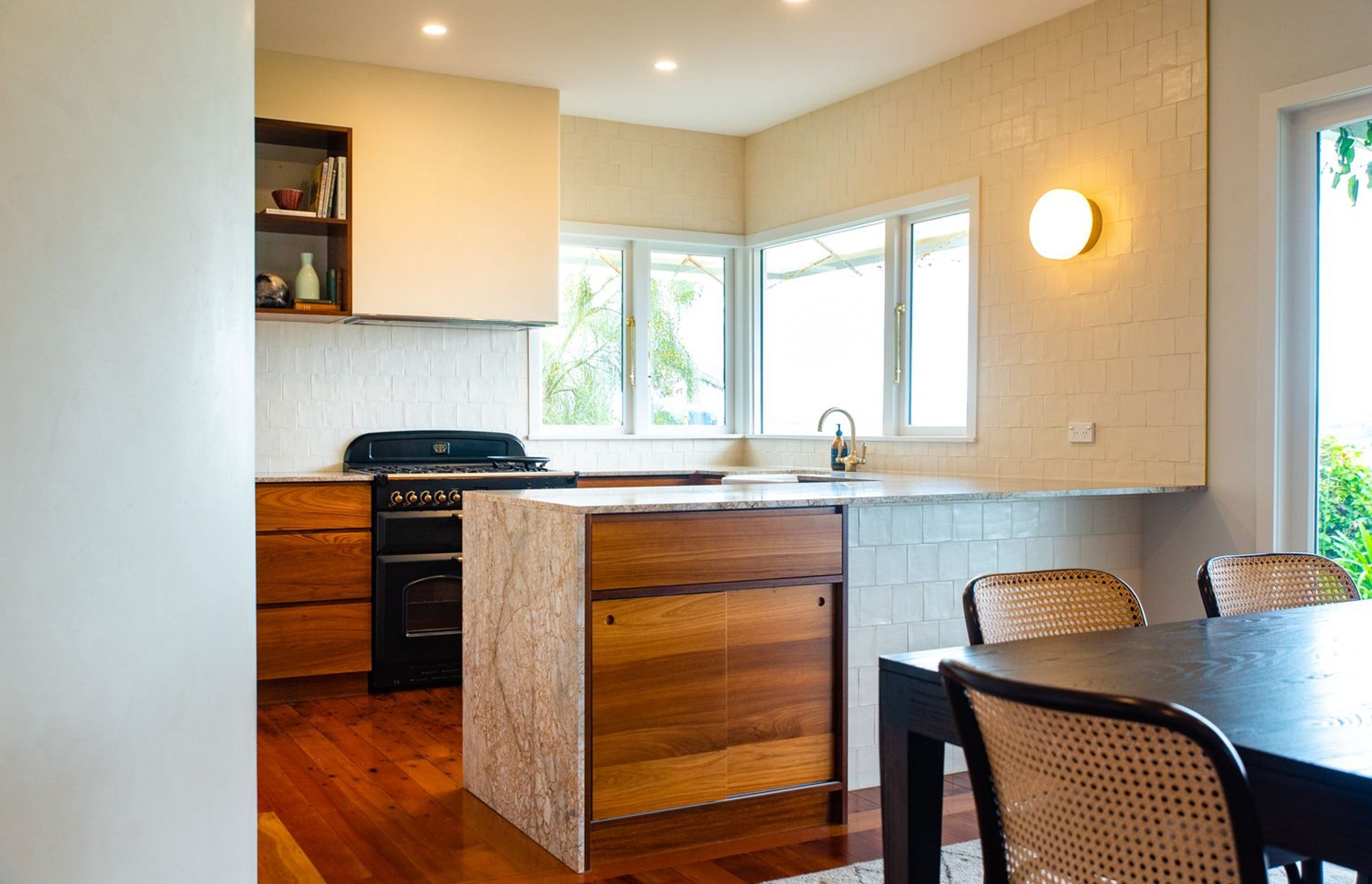 Stunning Mid-Century Modern Kitchen