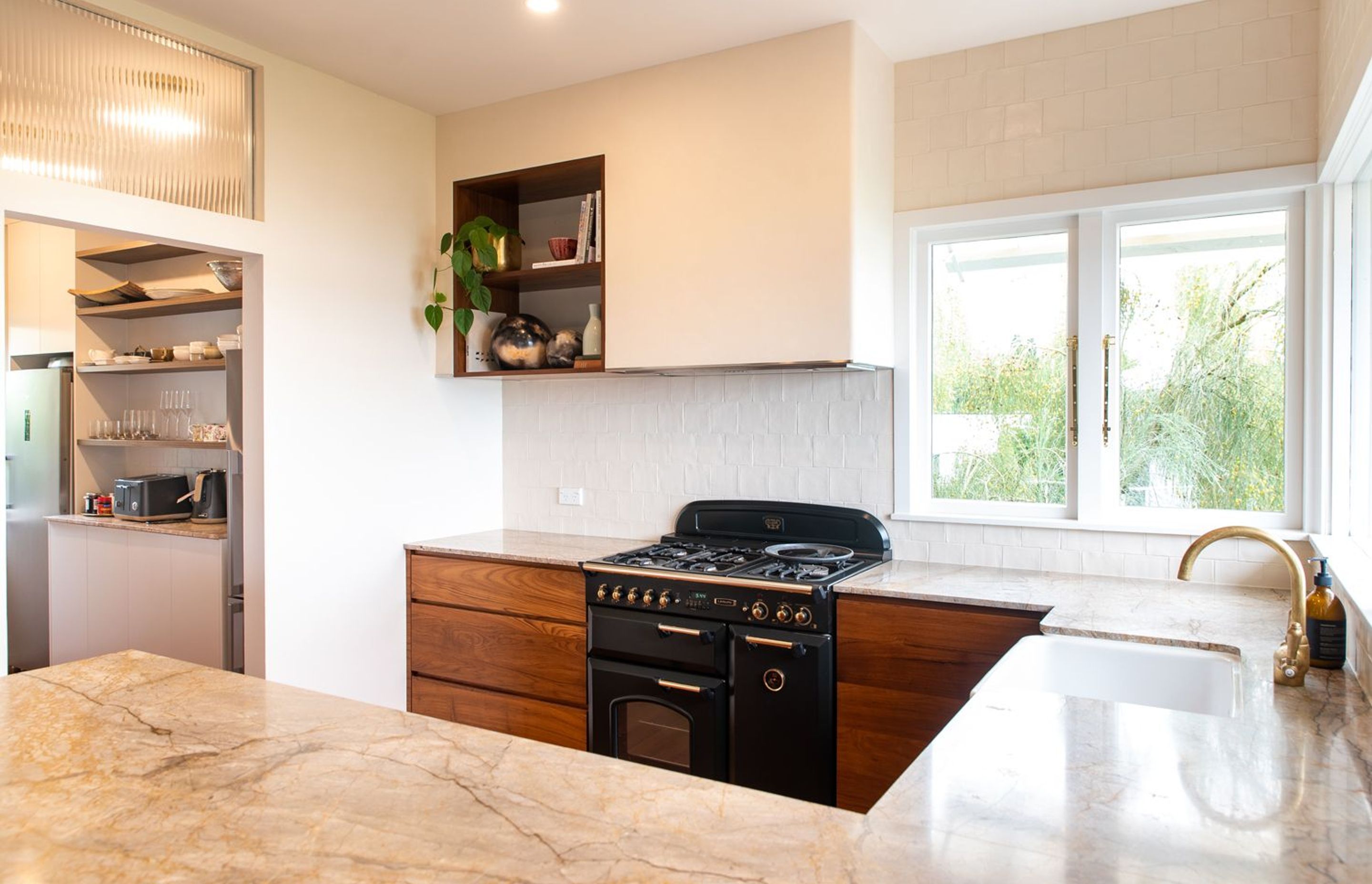 Stunning Mid-Century Modern Kitchen