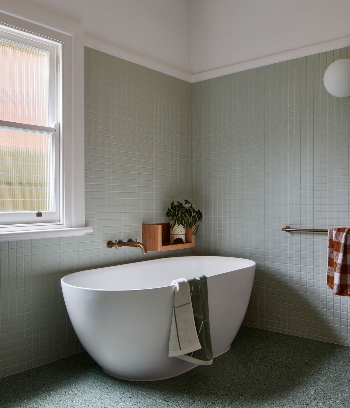 0077-07-bathroom.jpg