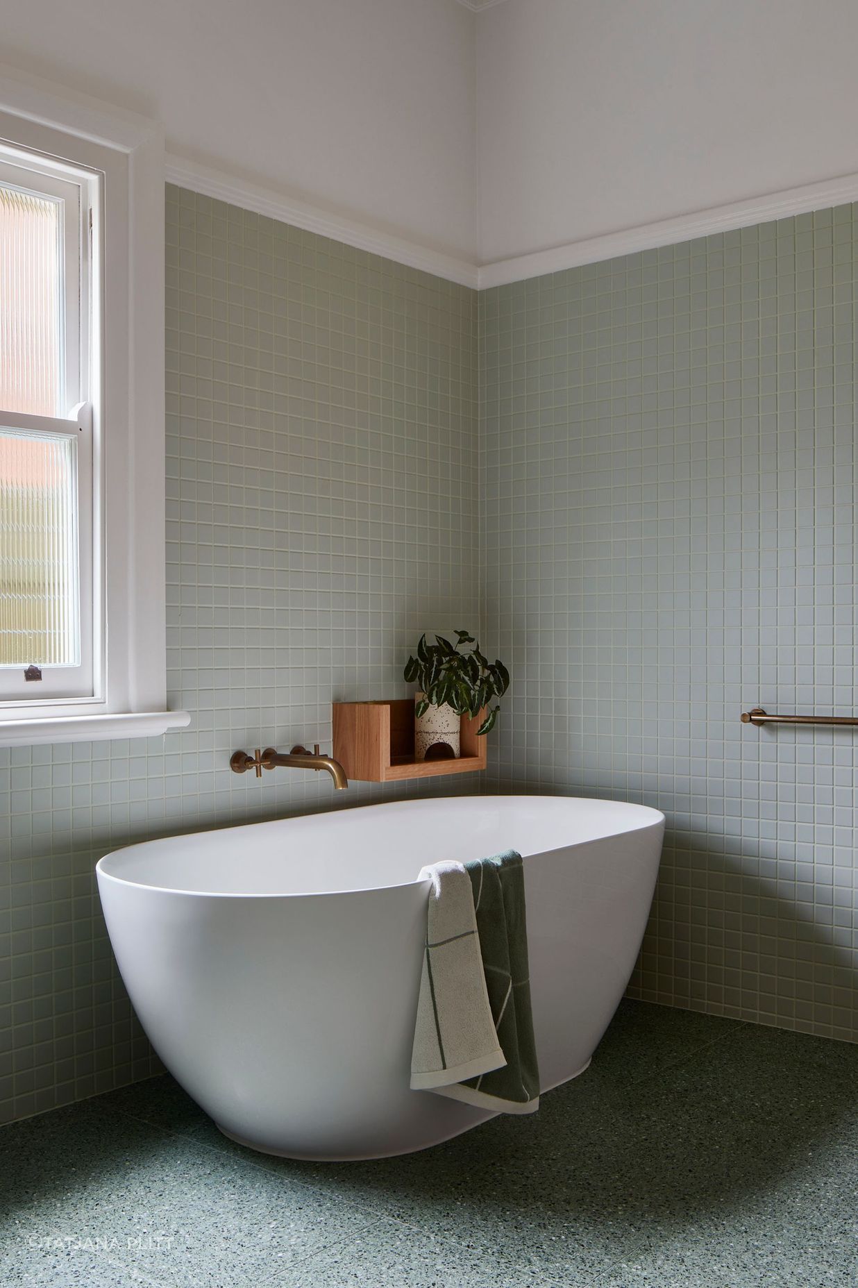 0077-07-bathroom.jpg