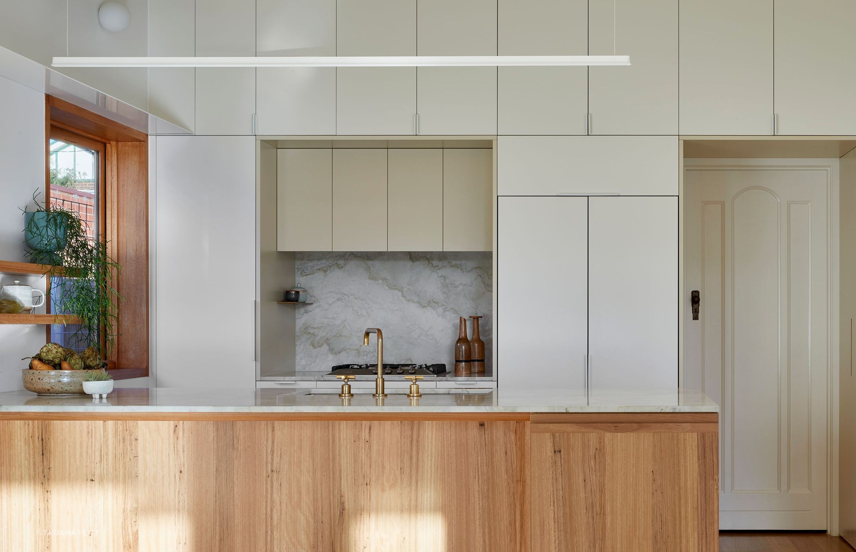 0077-26-kitchen.jpg