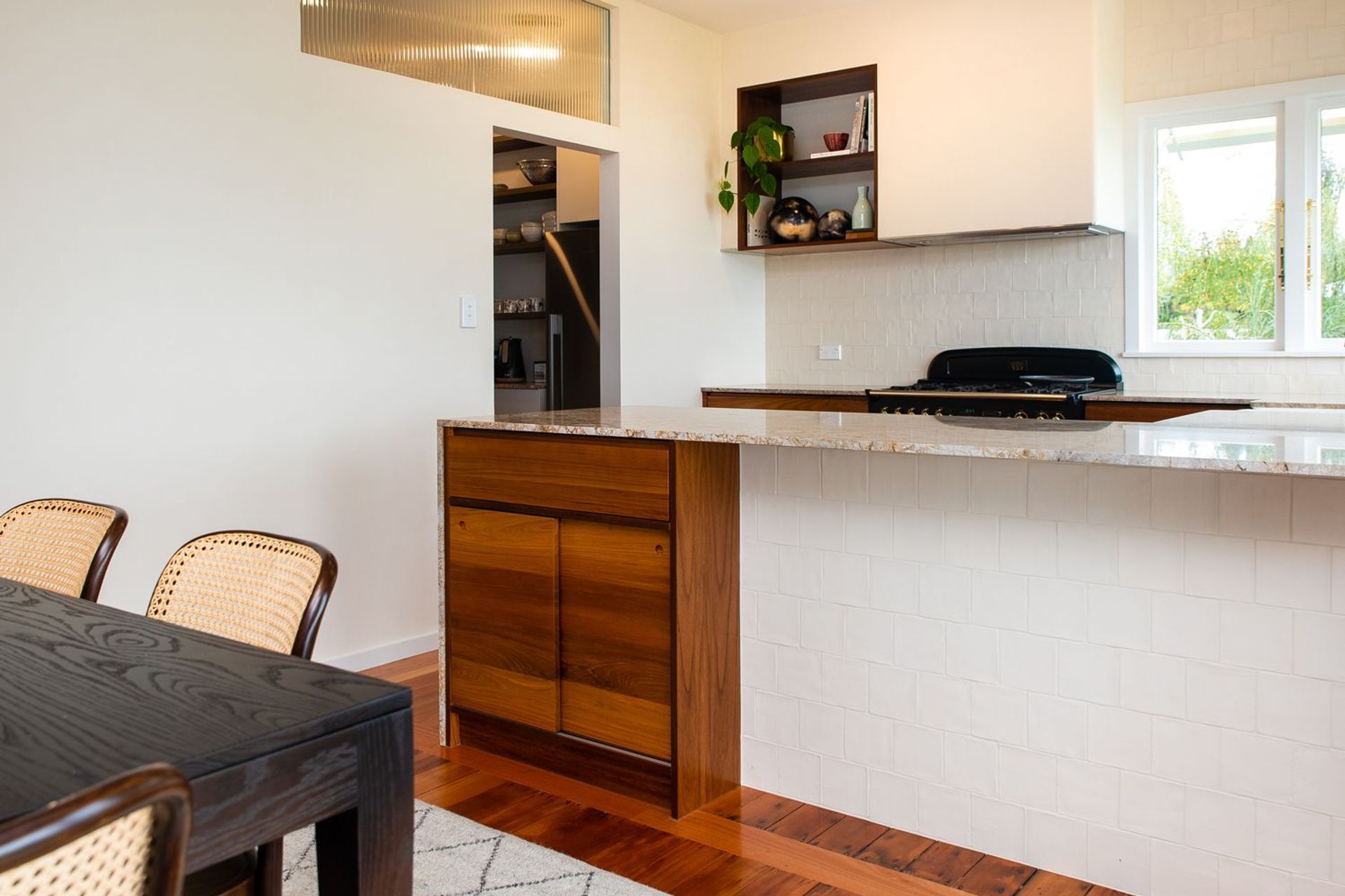 Stunning Mid-Century Modern Kitchen