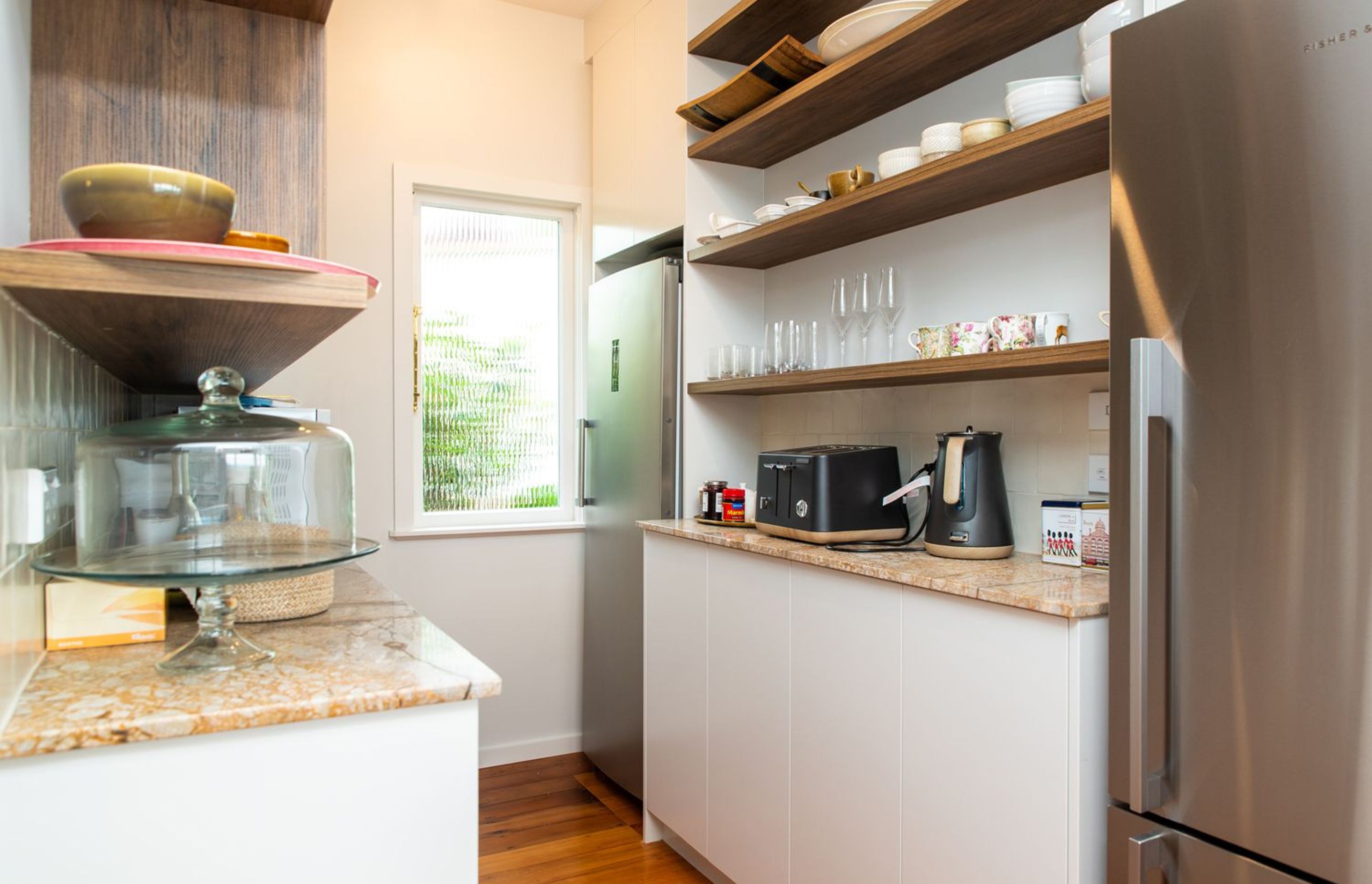 Stunning Mid-Century Modern Kitchen