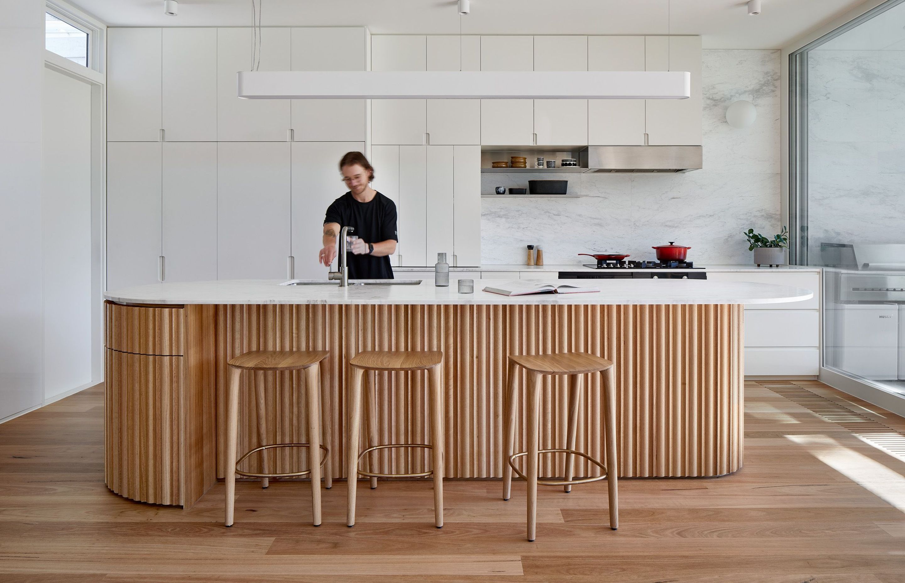 0089-09-kitchen.jpg