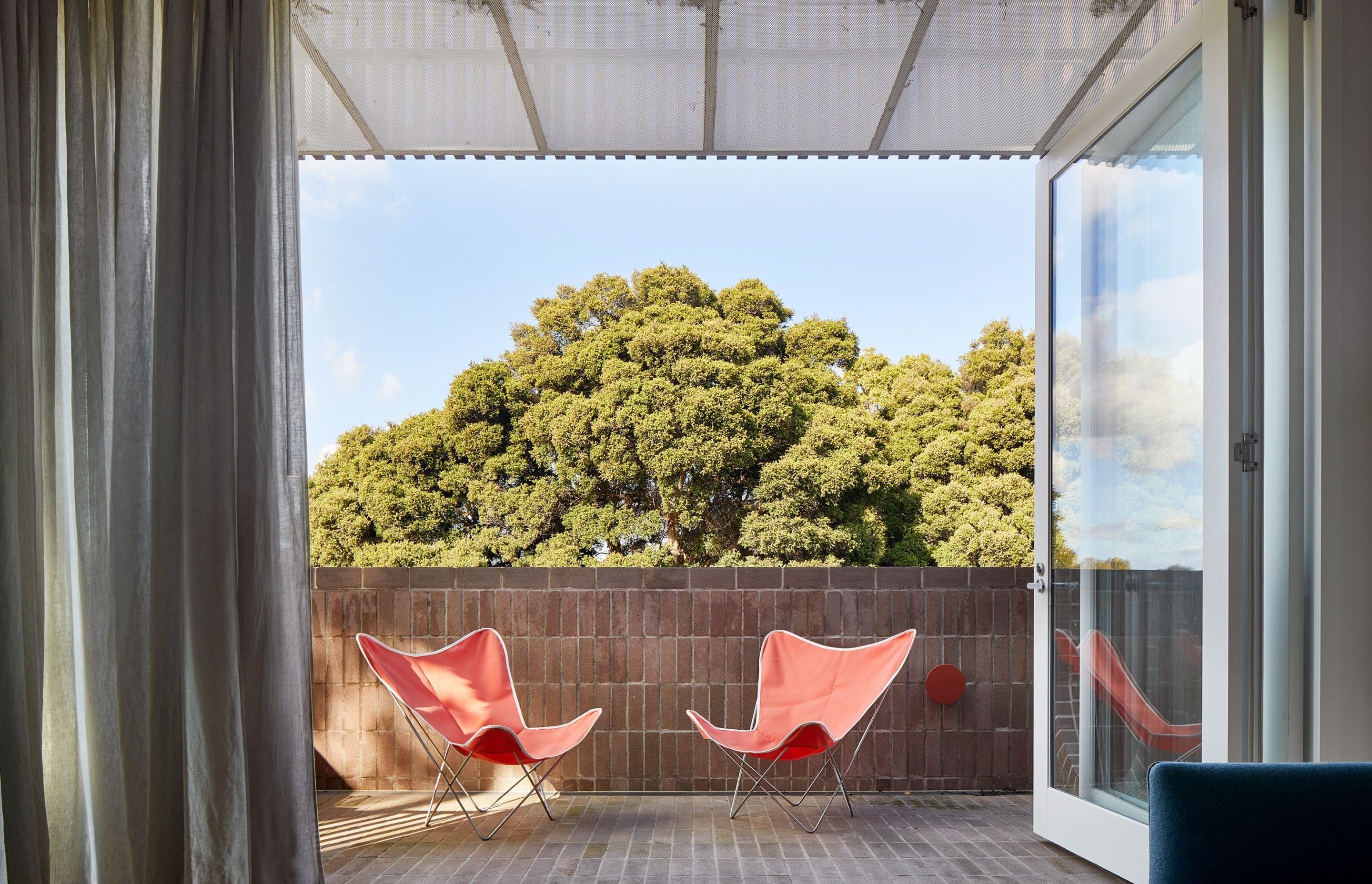 0089-23-balcony.jpg