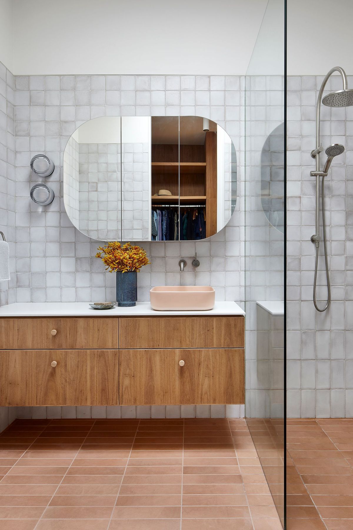0092-05-bathroom.jpg