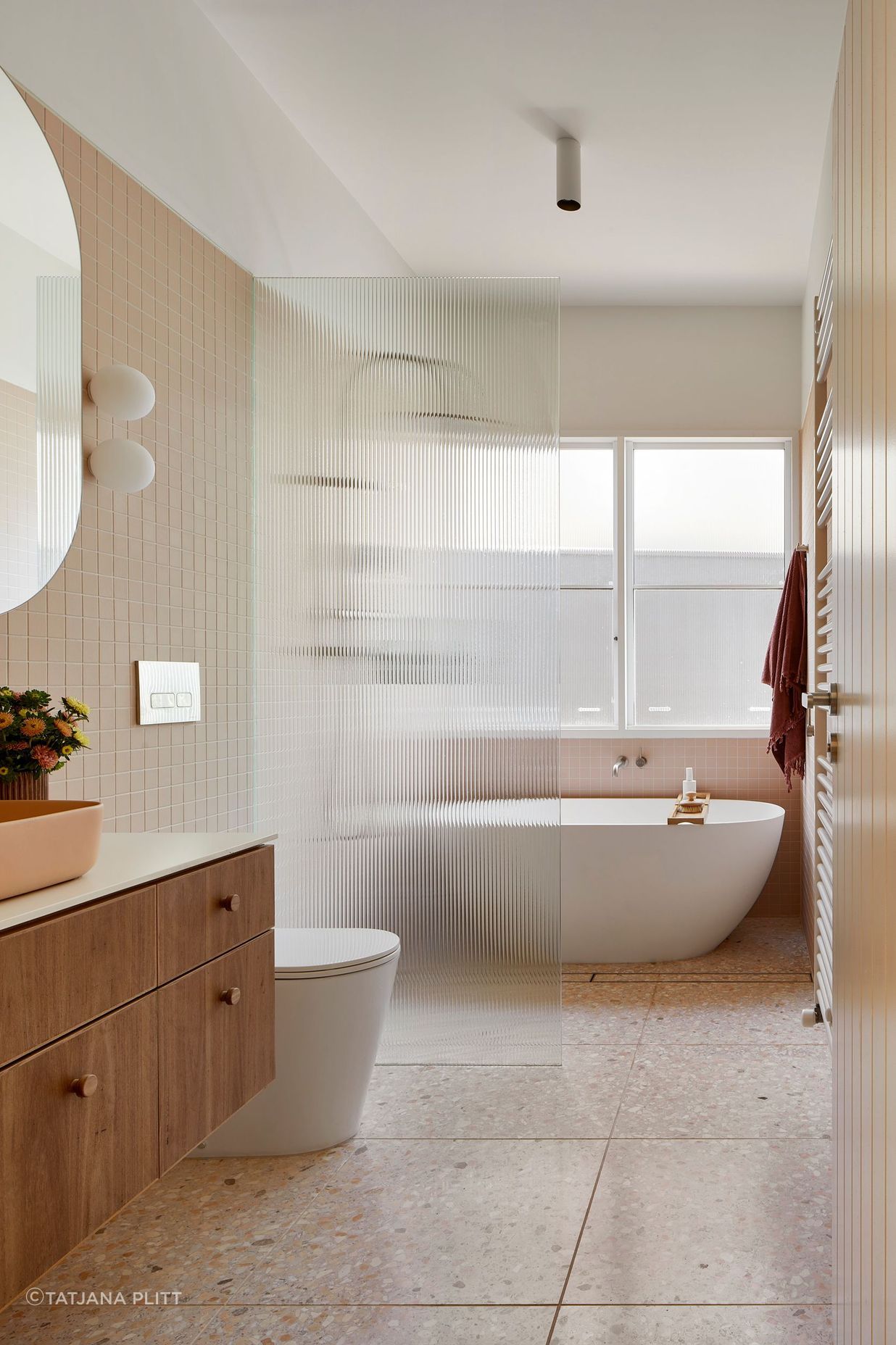 0092-09-bathroom.jpg
