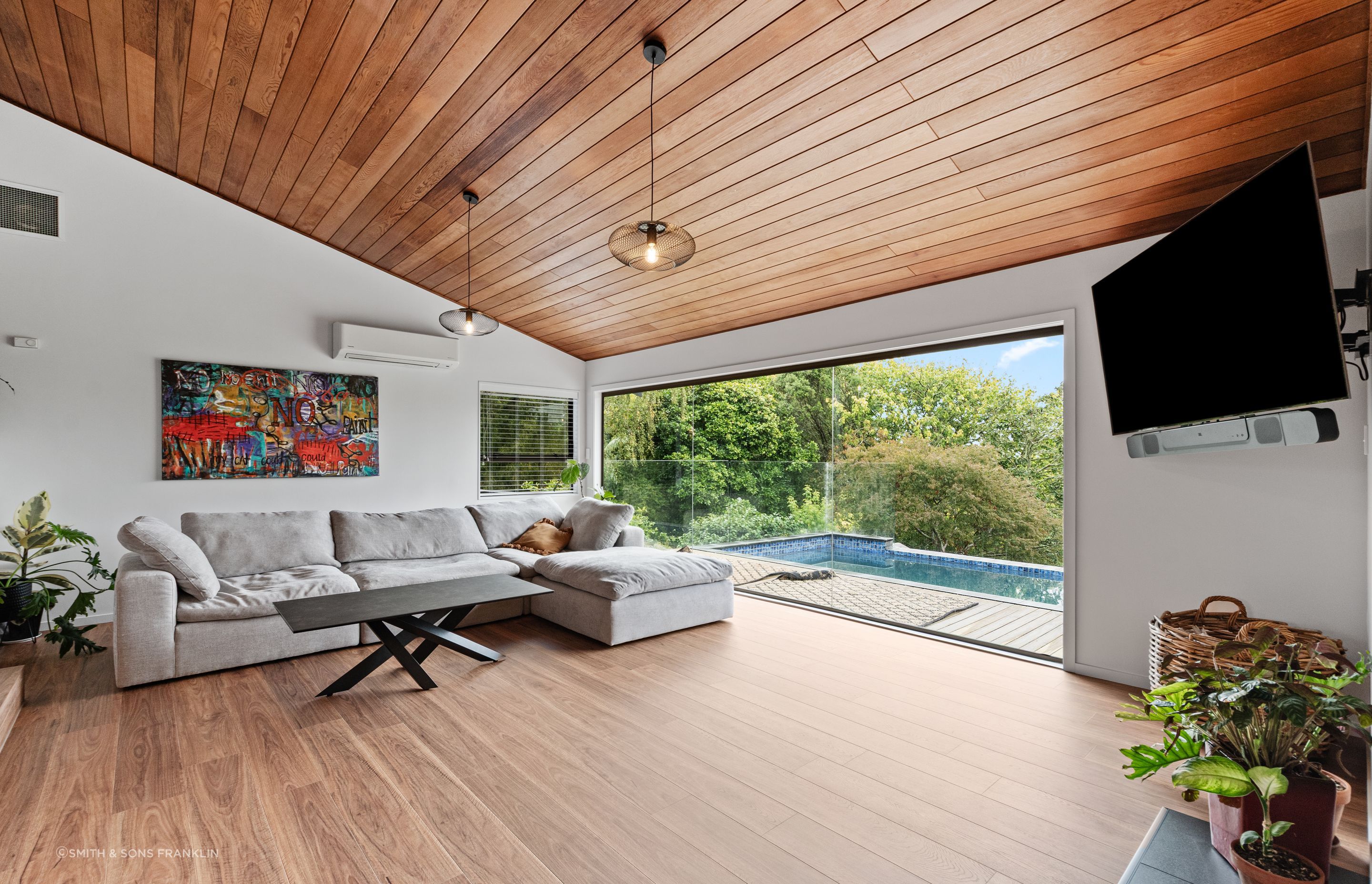 017Open2viewID589980.jpg