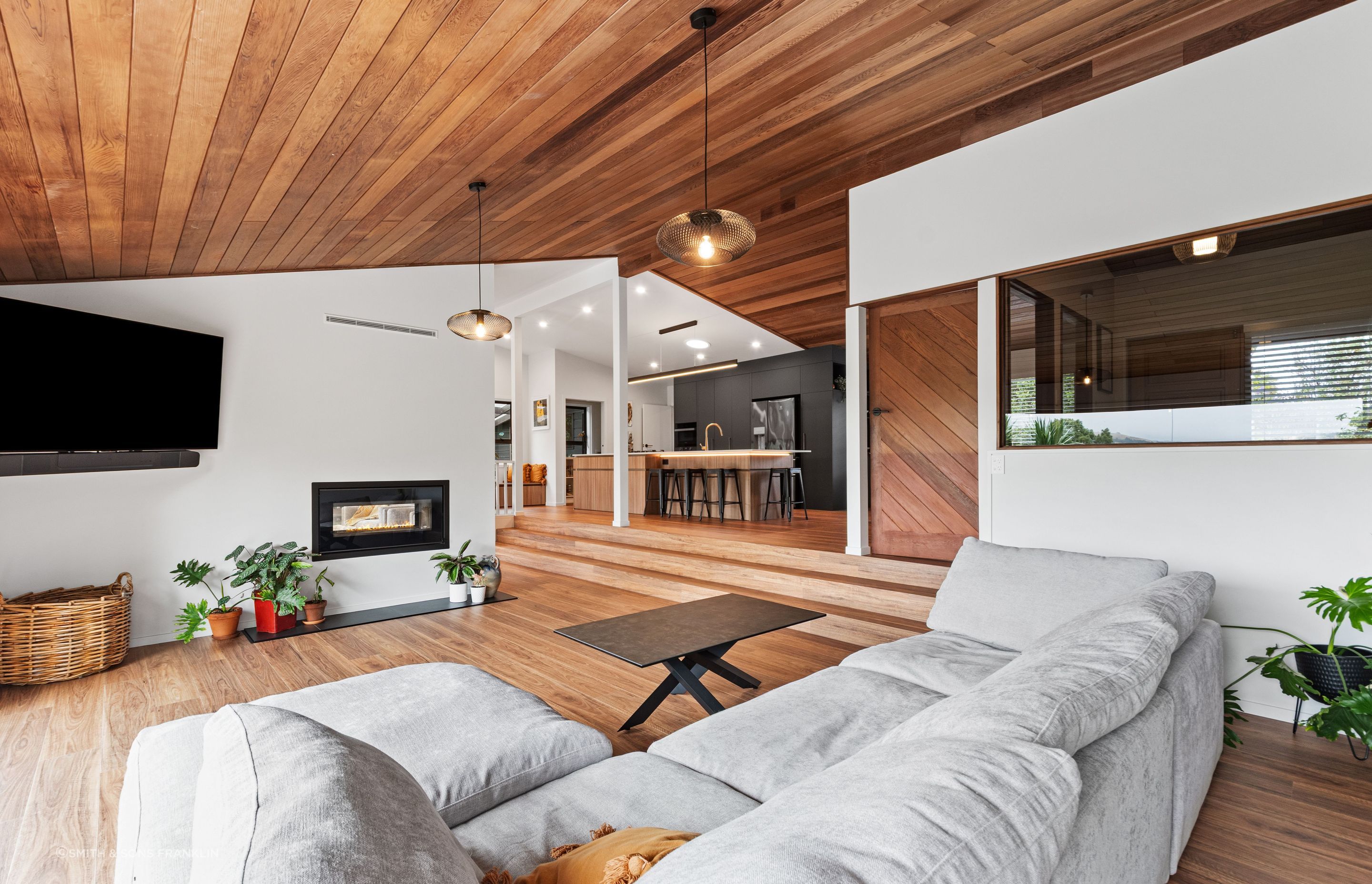 019Open2viewID589980.jpg