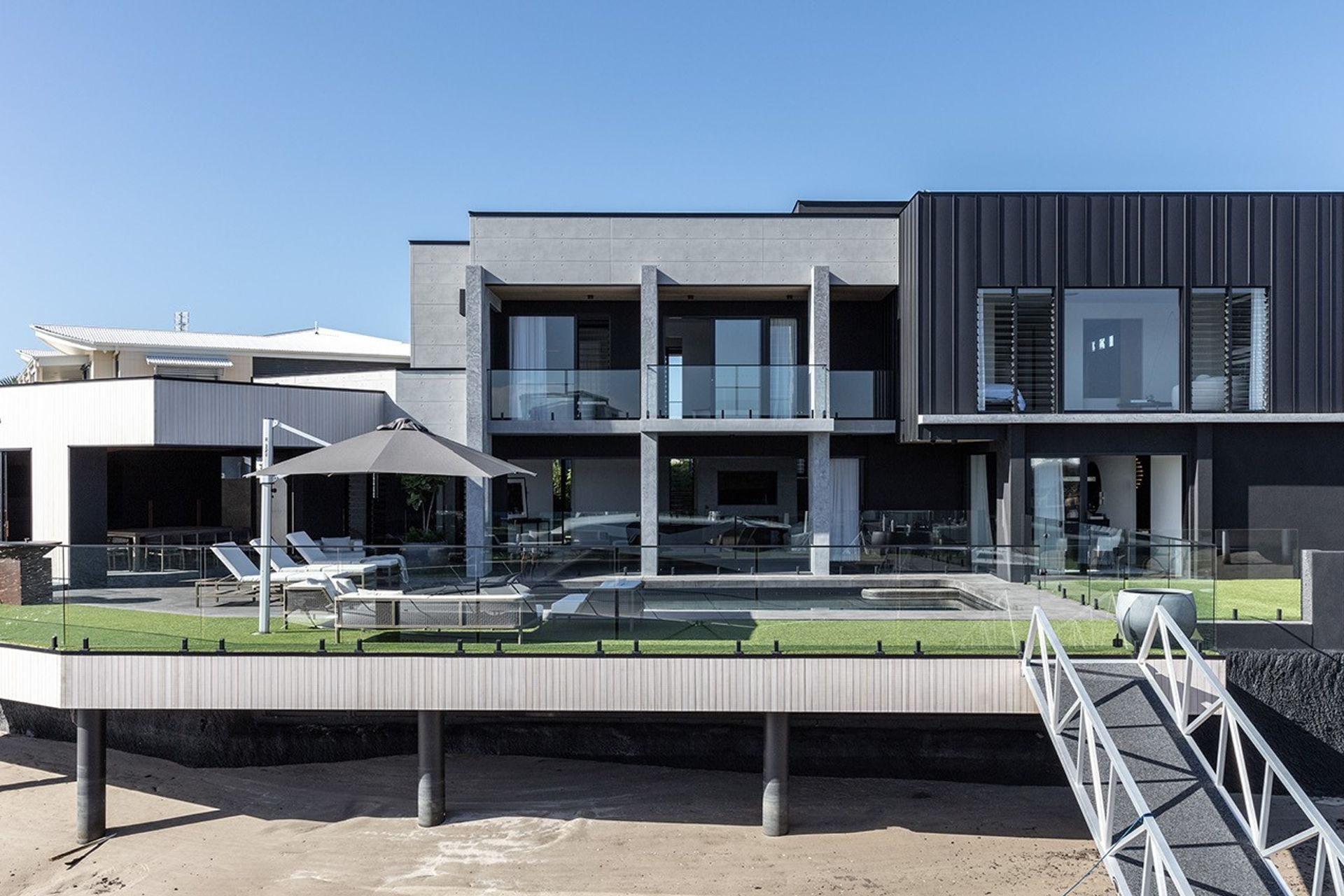 Coomaroo Residence