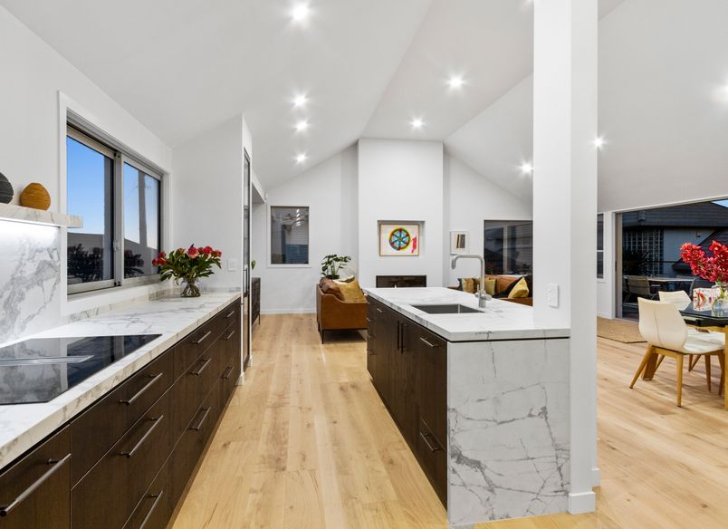 Venner, Marble and Glass Fronts
