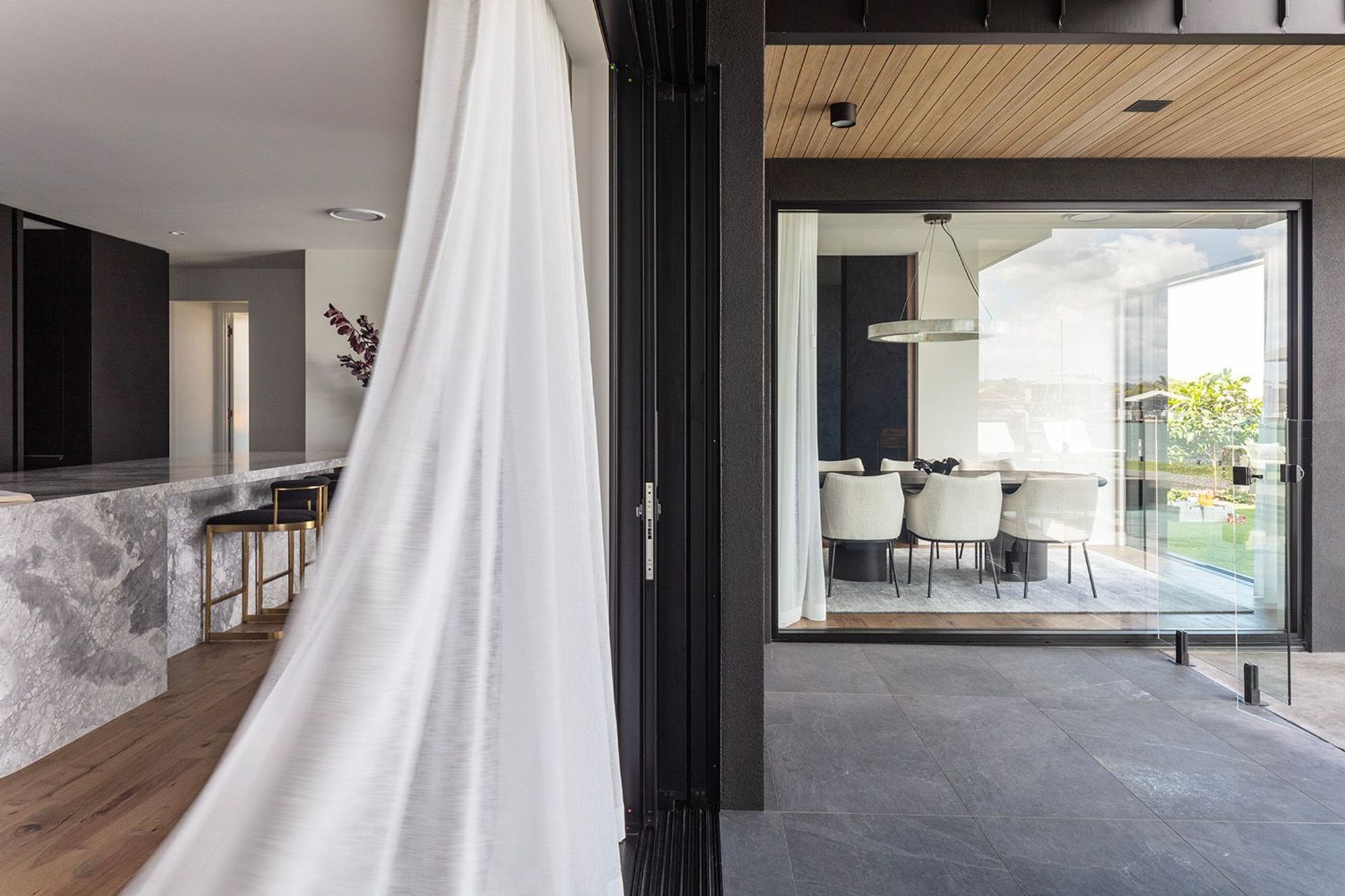Coomaroo Residence