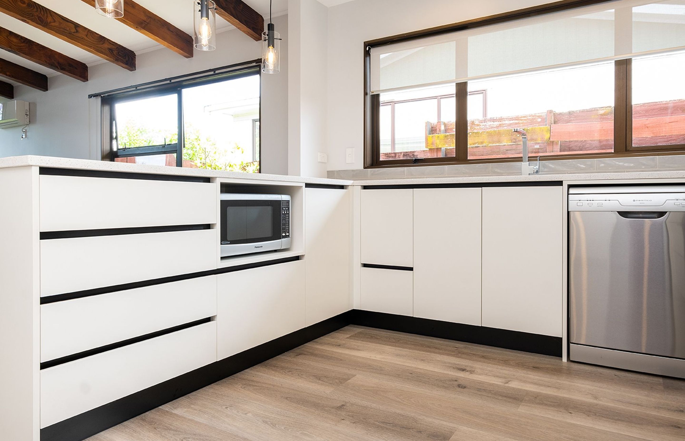 Modern Black & White