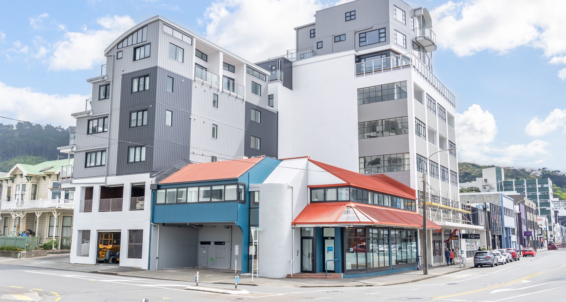 Endeavour Apartments banner