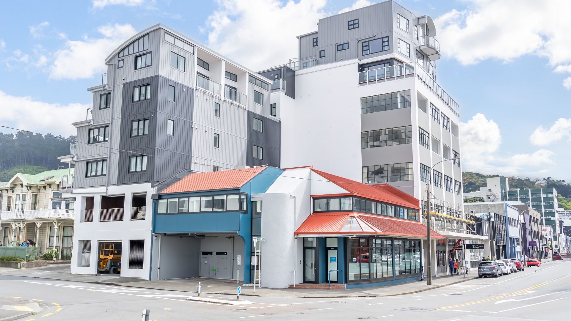Endeavour Apartments banner