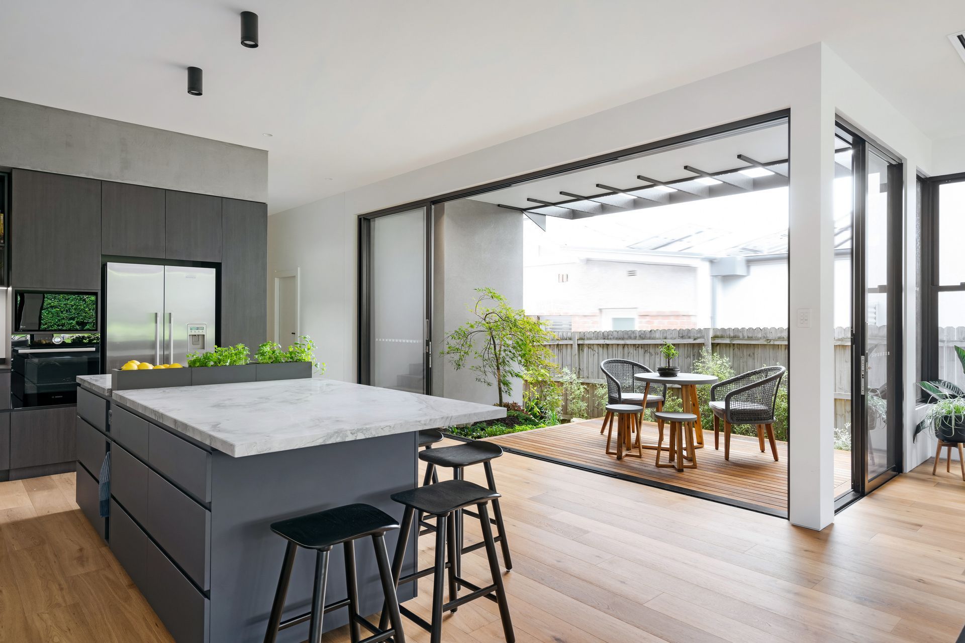 Photography: Rebecca Lu, Hilit Einav