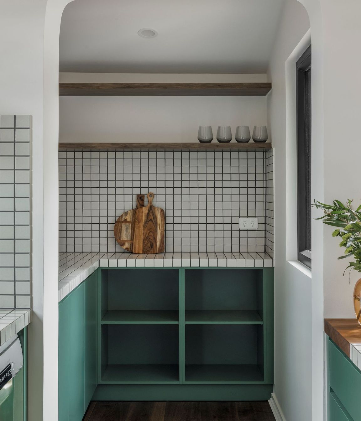05-envirotecture-L52-newsouthwales-pantry.JPG