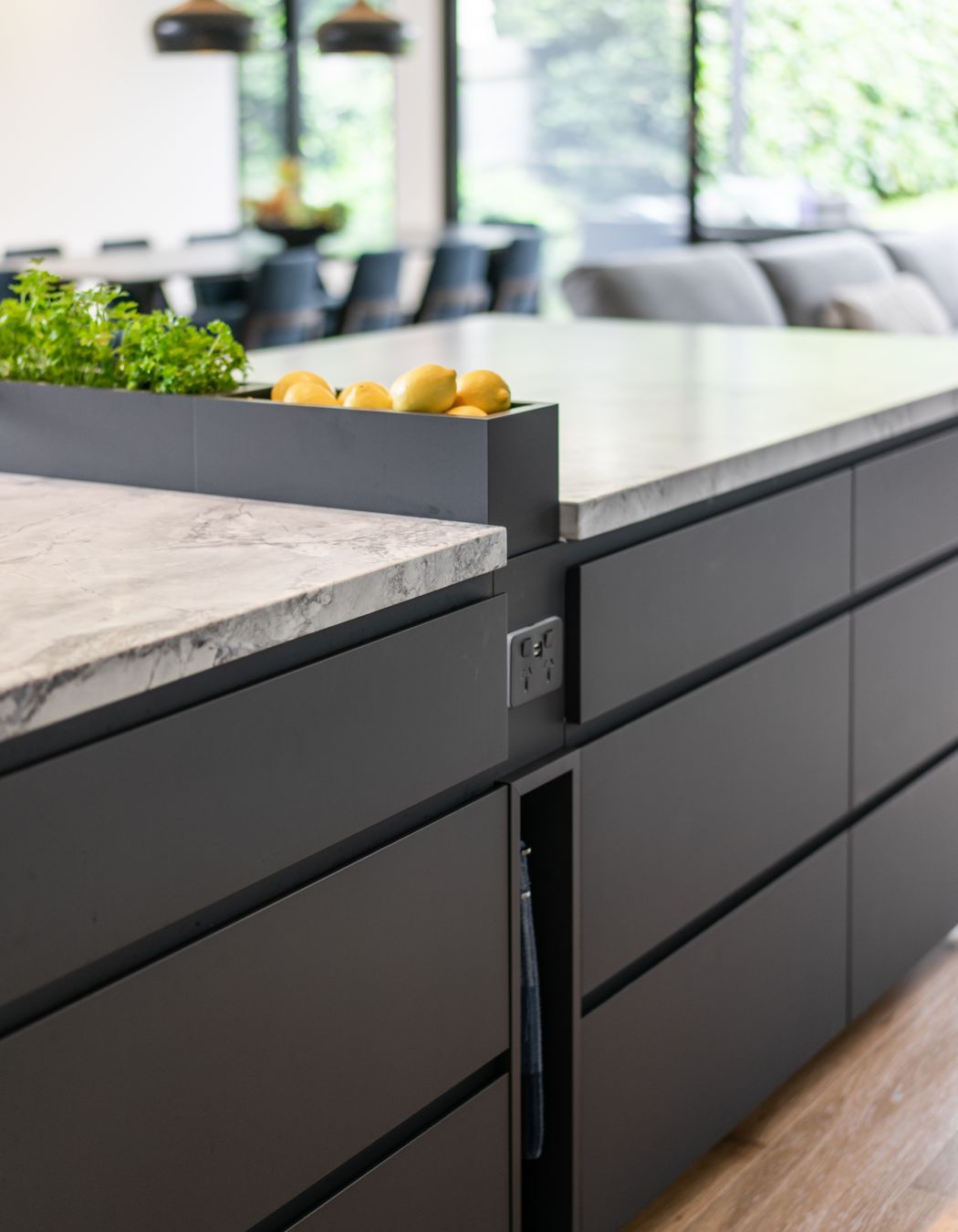 Photography: Rebecca Lu, Hilit Einav