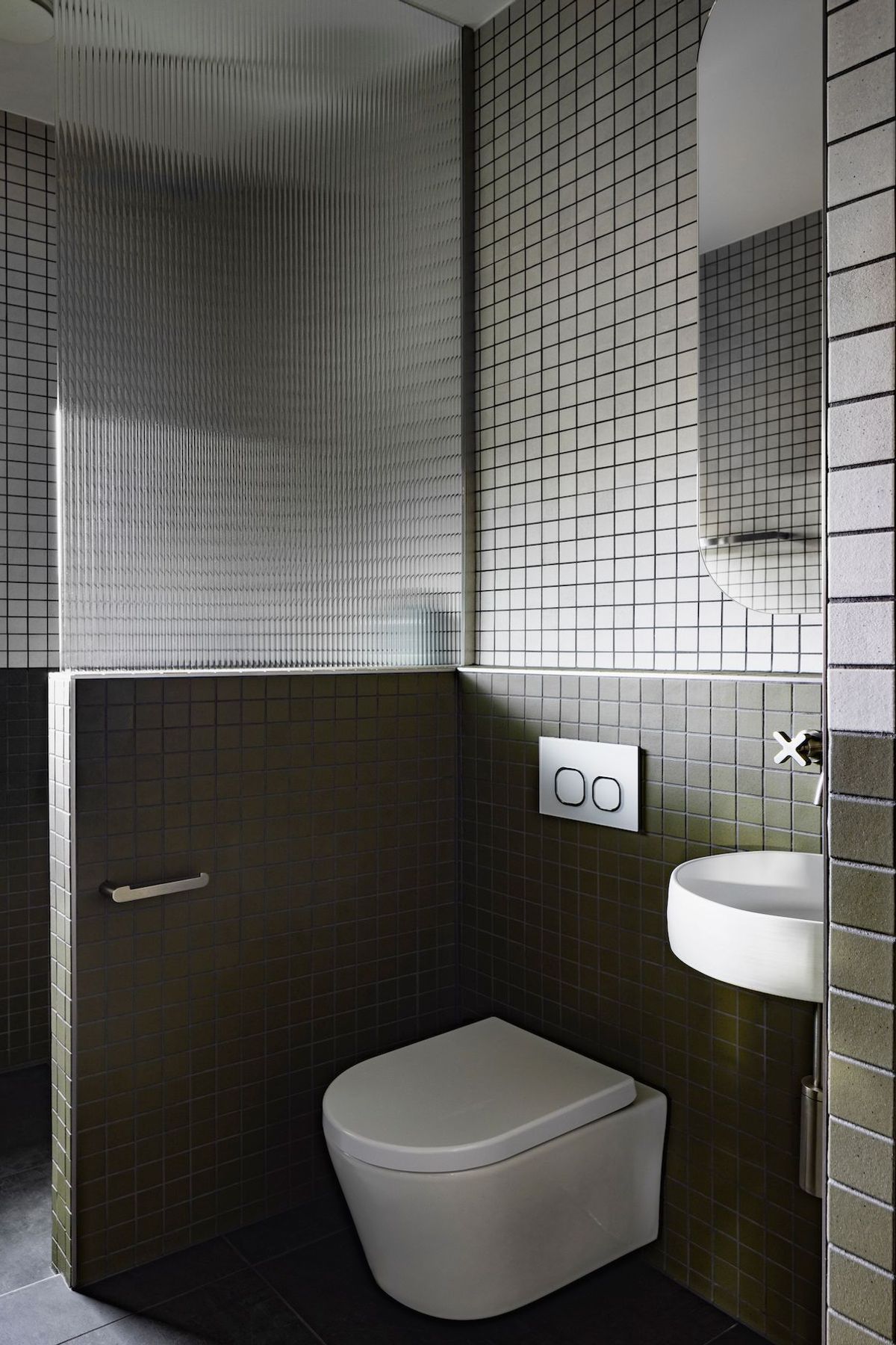 07-envirotecture-L52-newsouthwales-bathroom.JPG