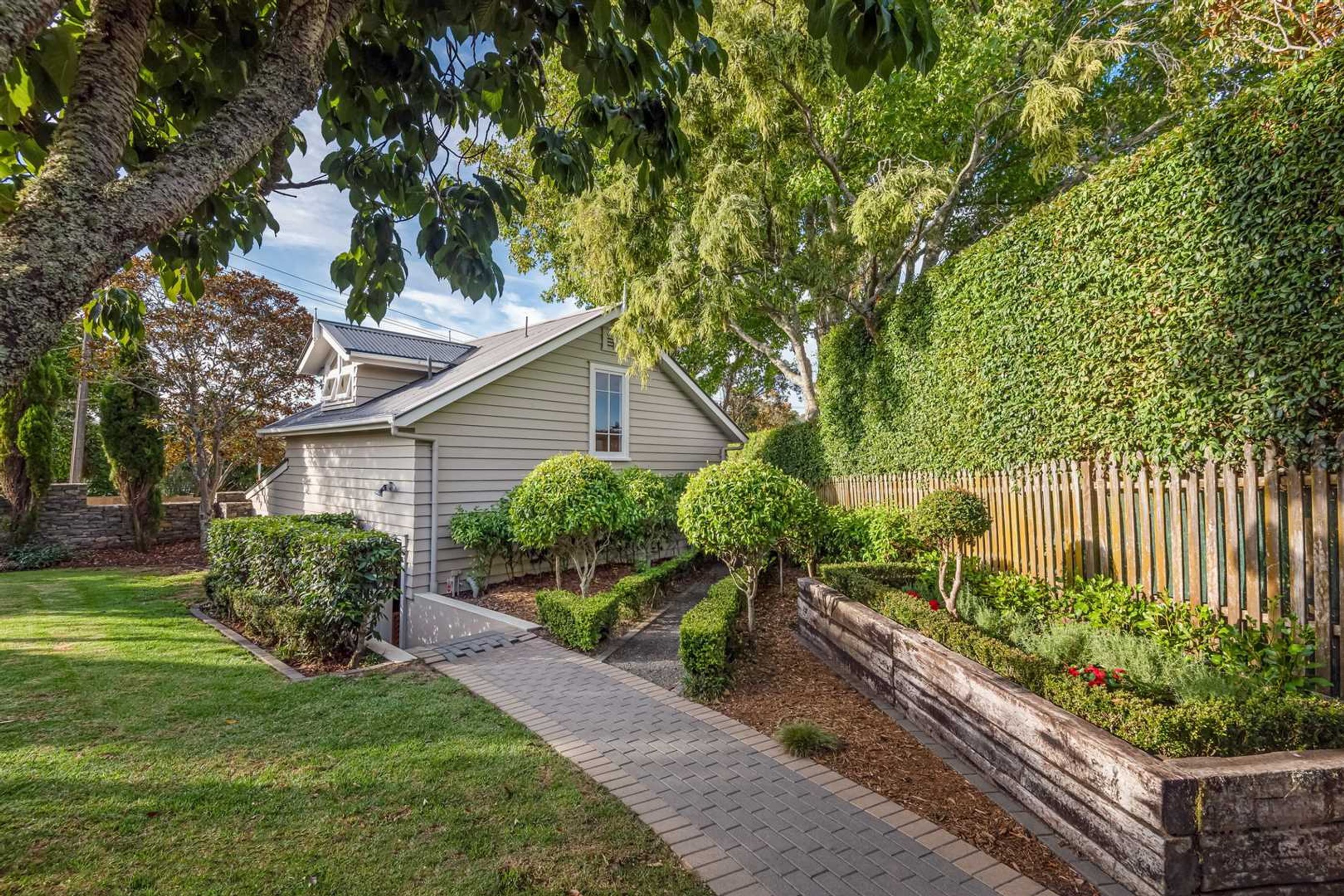Hinemoa Street Birkenhead
