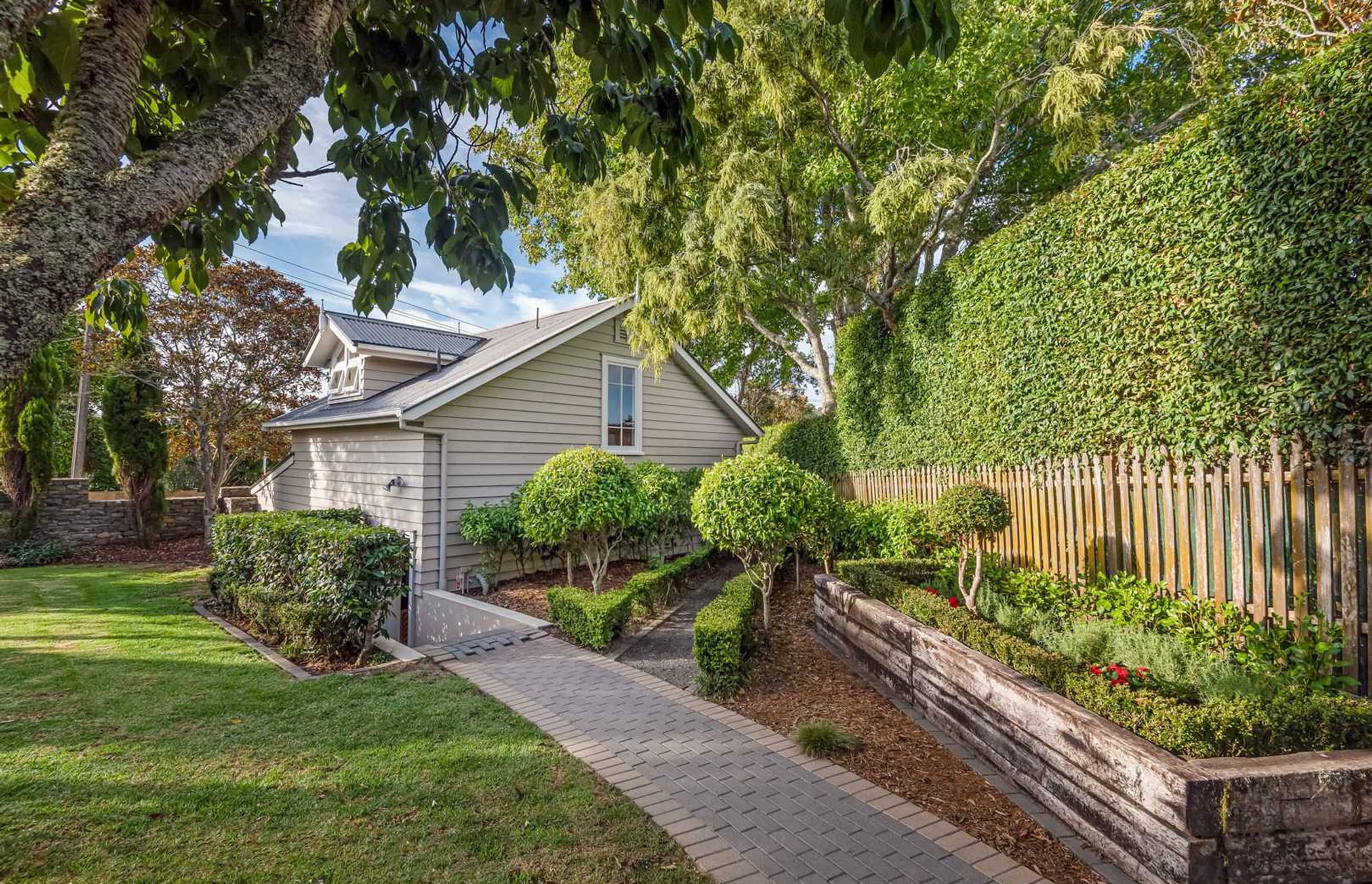Hinemoa Street Birkenhead